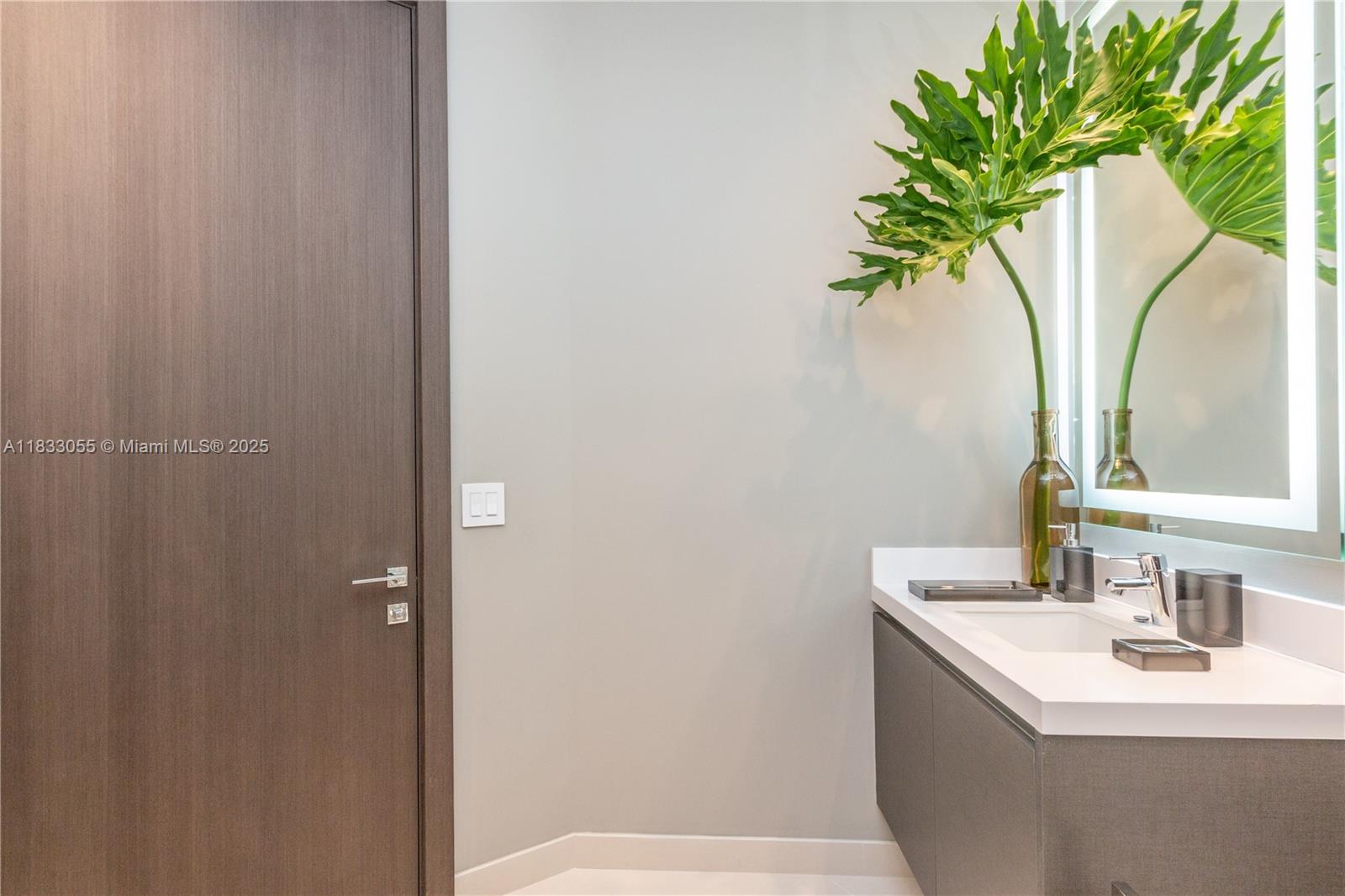 851 NE 1st Ave # 4611