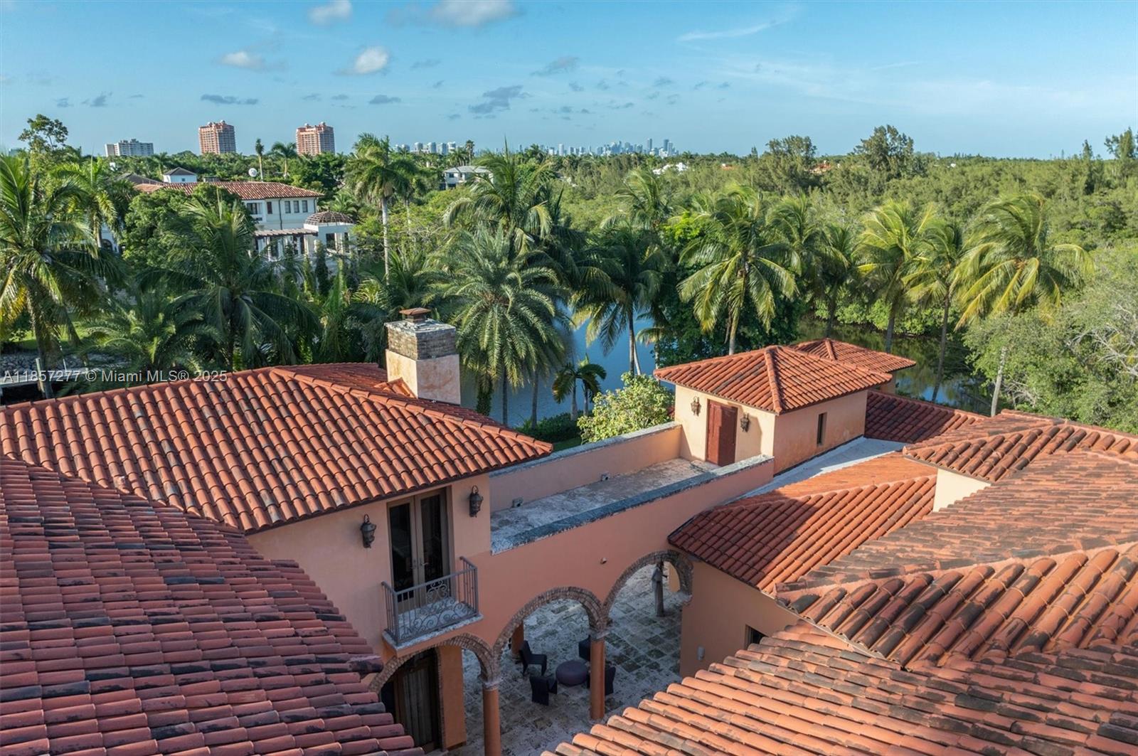 221 Casuarina Concourse