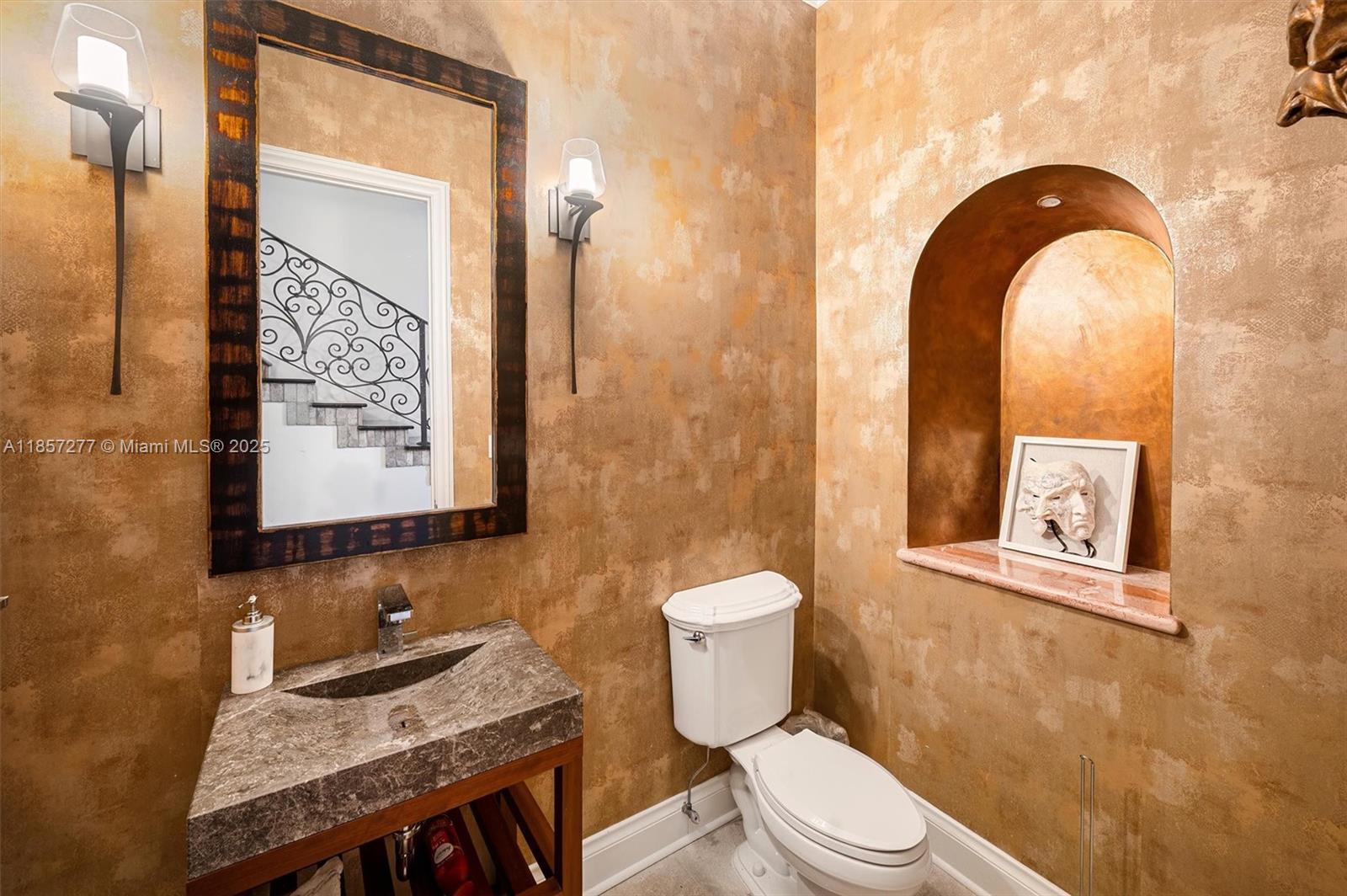 221 Casuarina Concourse