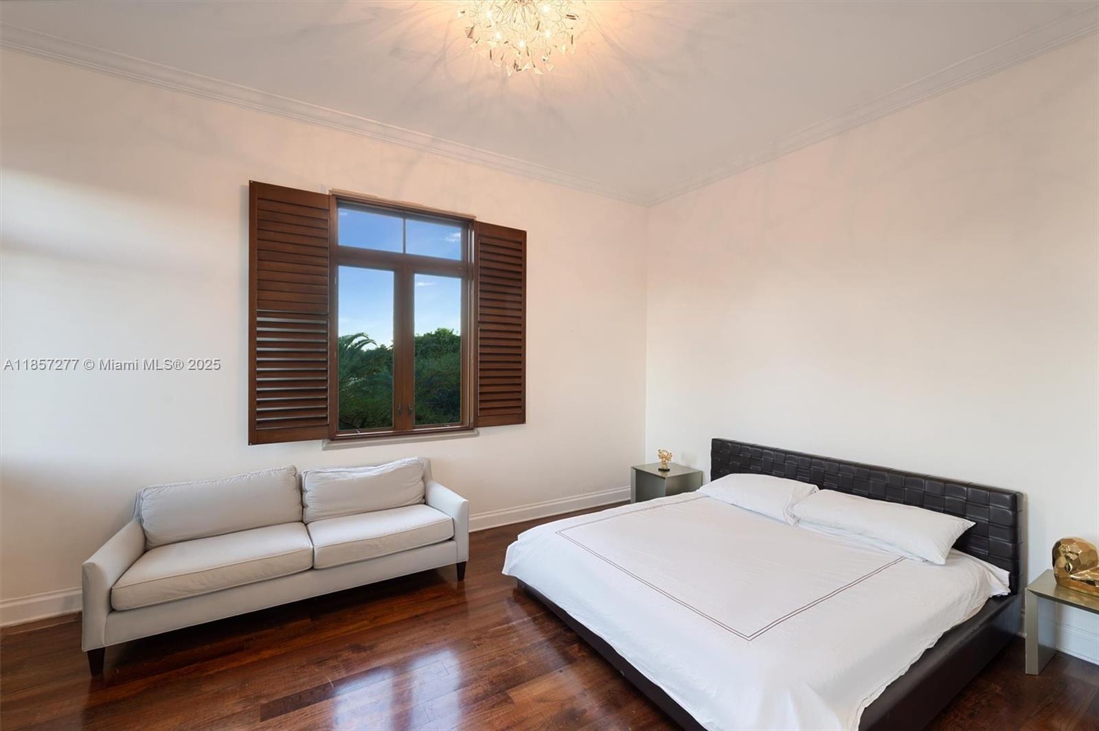 221 Casuarina Concourse