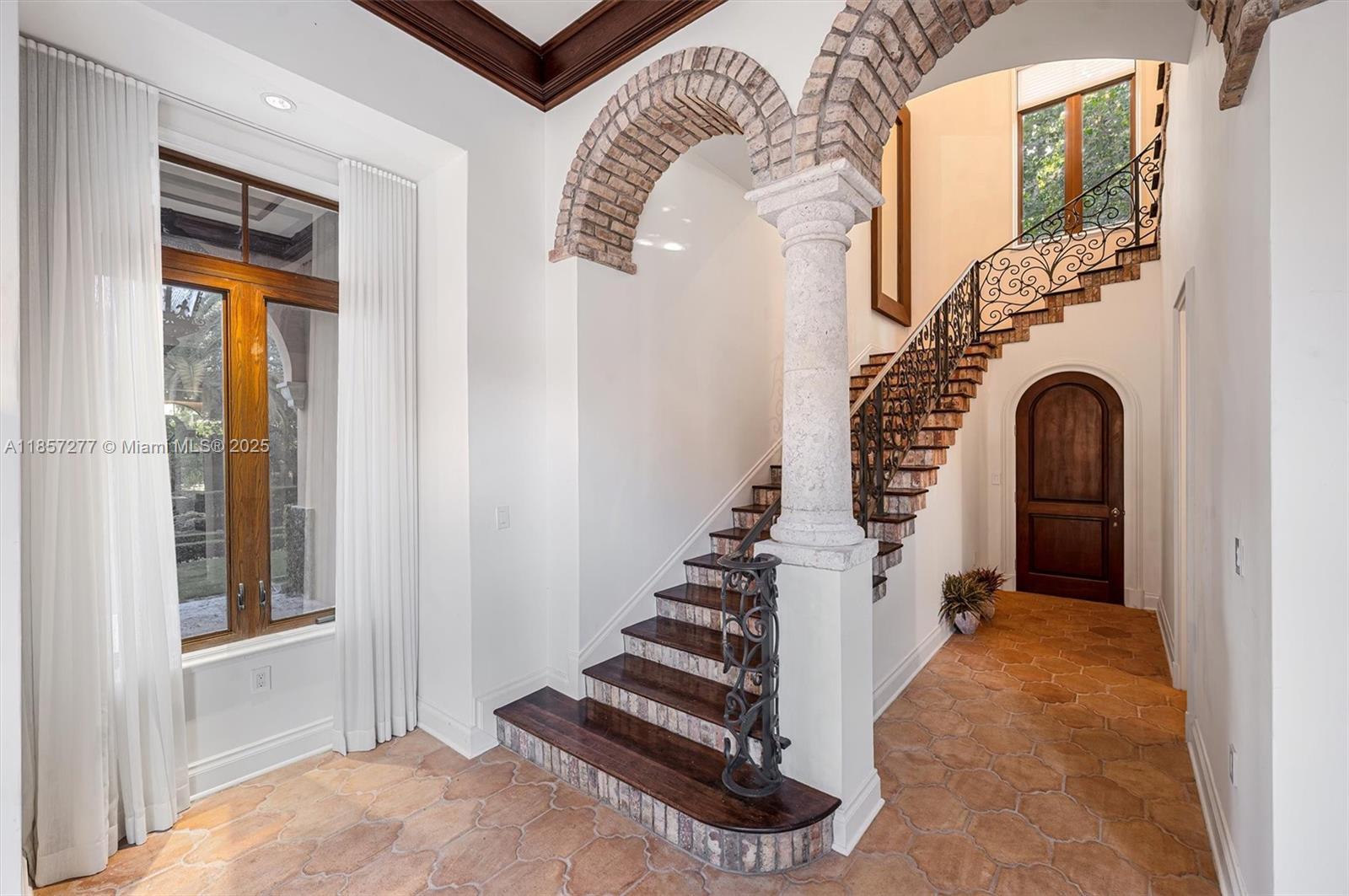 221 Casuarina Concourse