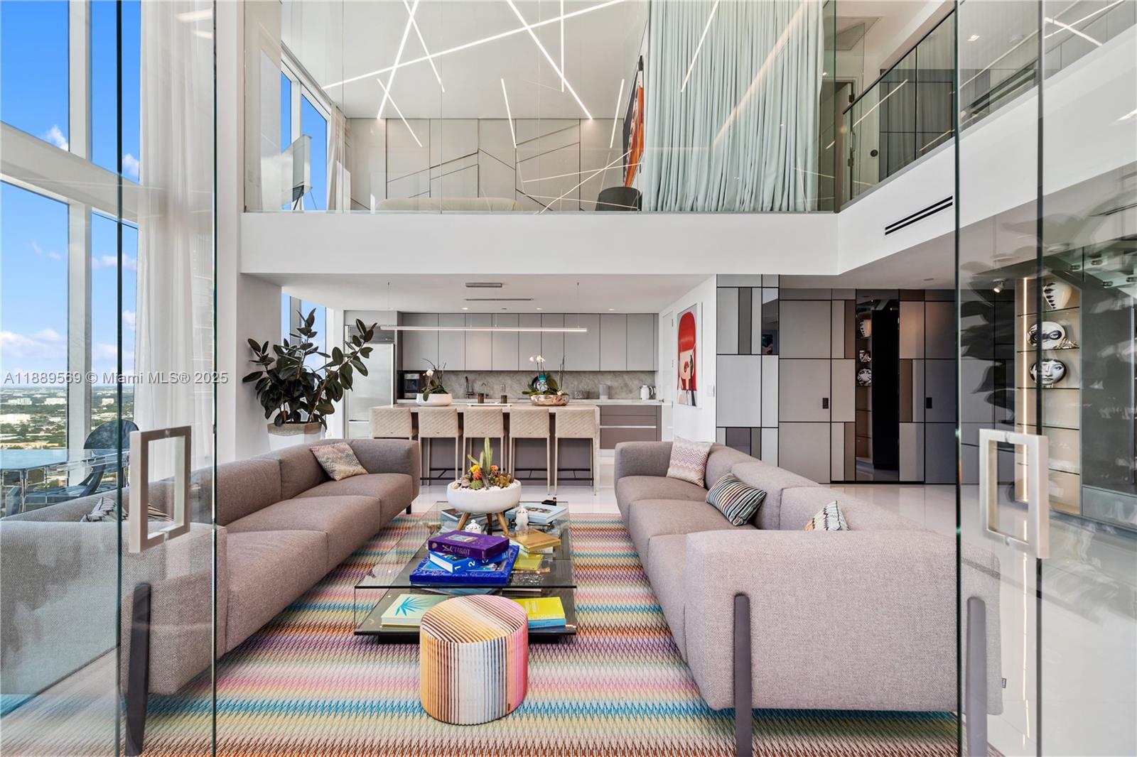 1040 Biscayne Blvd # 4207