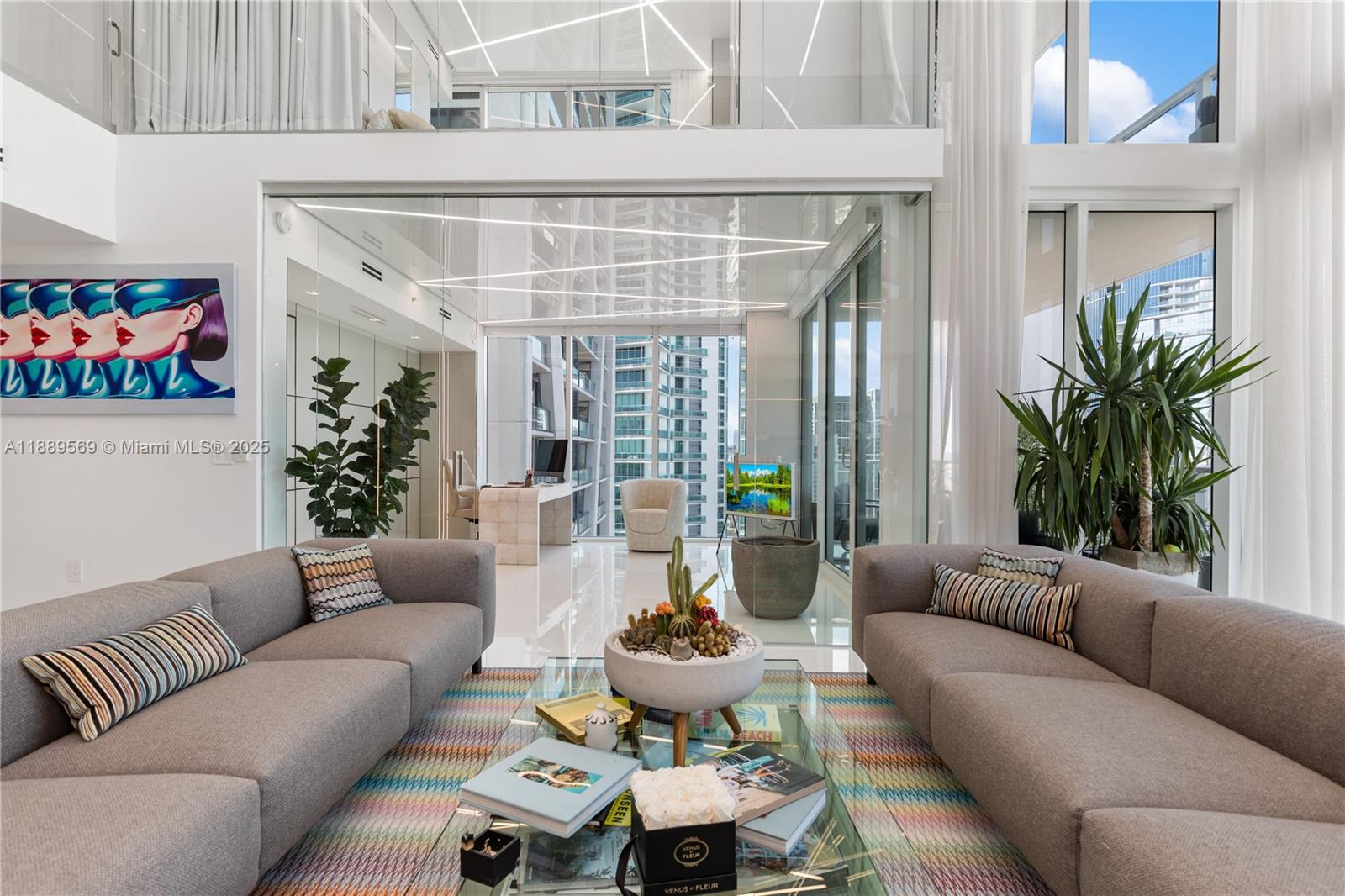 1040 Biscayne Blvd # 4207