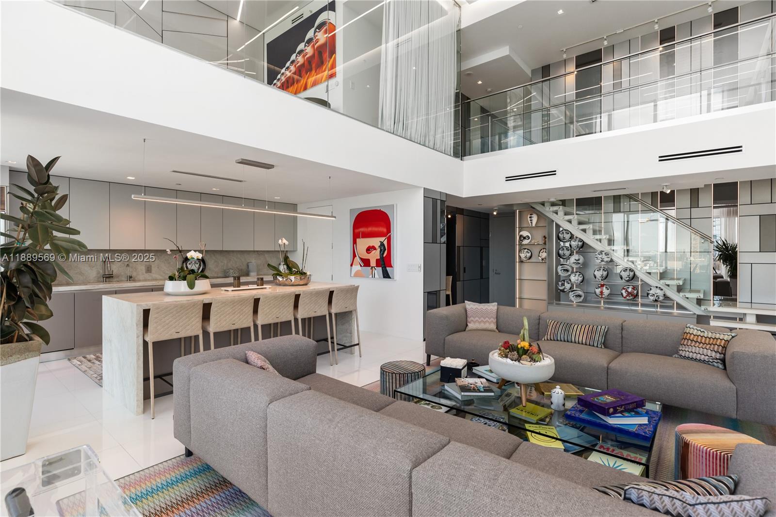 1040 Biscayne Blvd # 4207