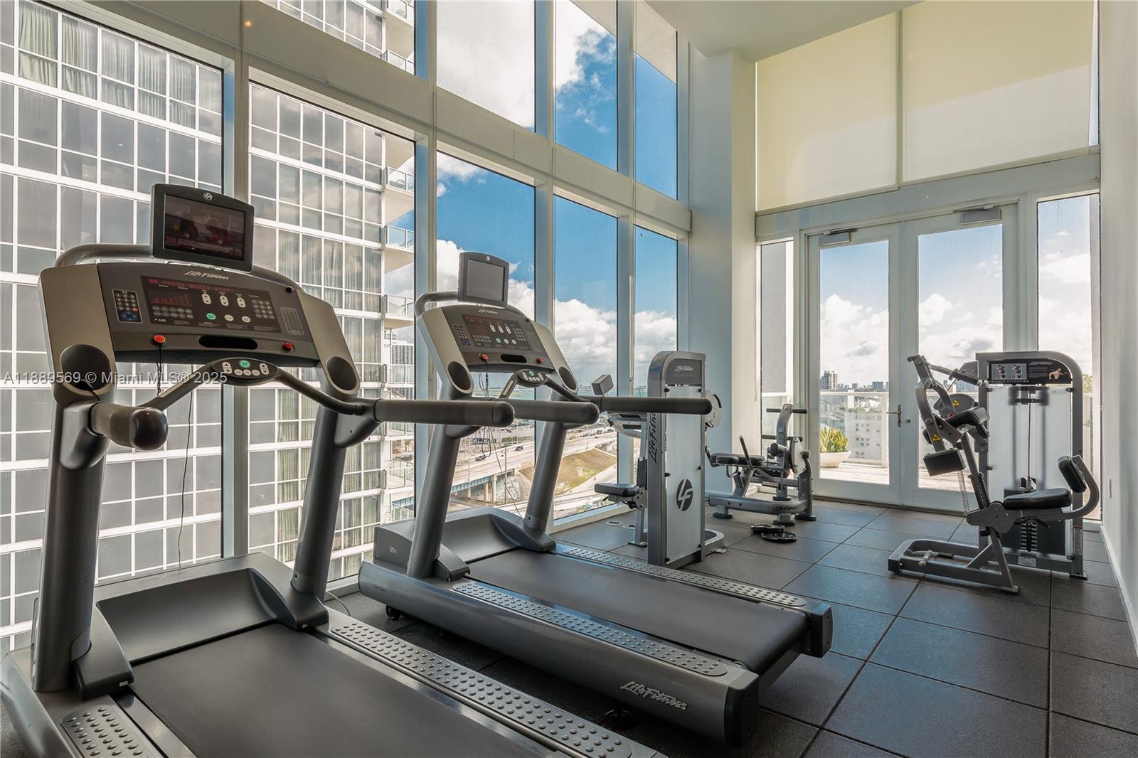 1040 Biscayne Blvd # 4207