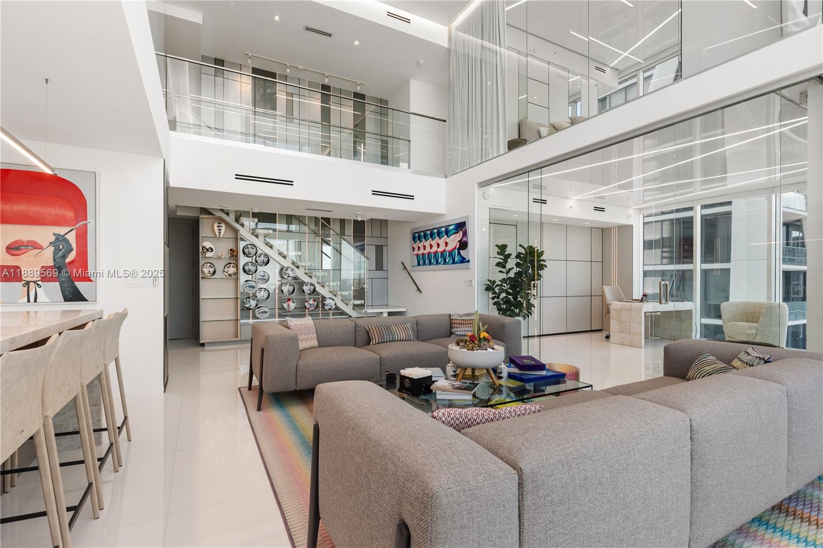 1040 Biscayne Blvd # 4207