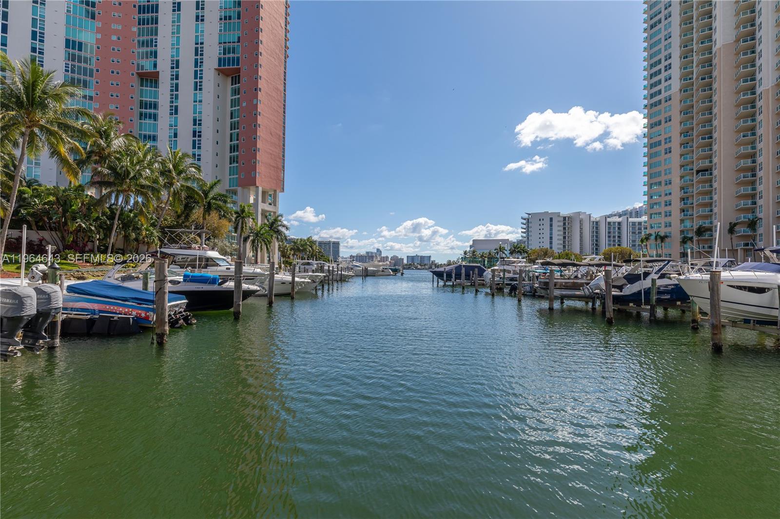 3370 NE 190th st # 2007