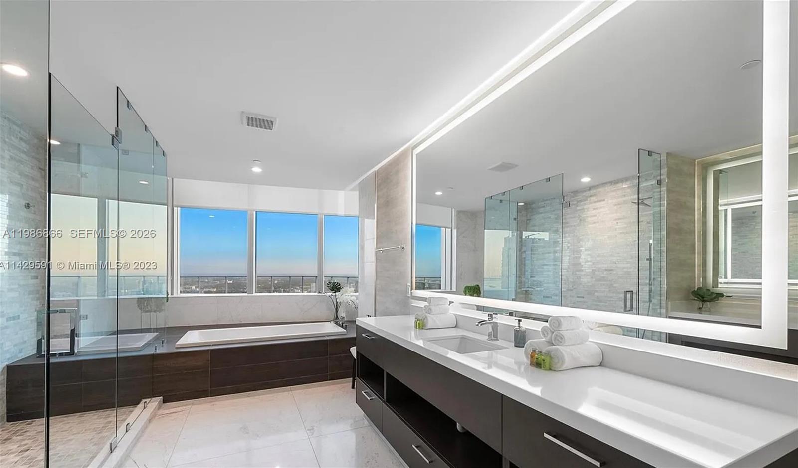 851 NE 1st Ave # 5201