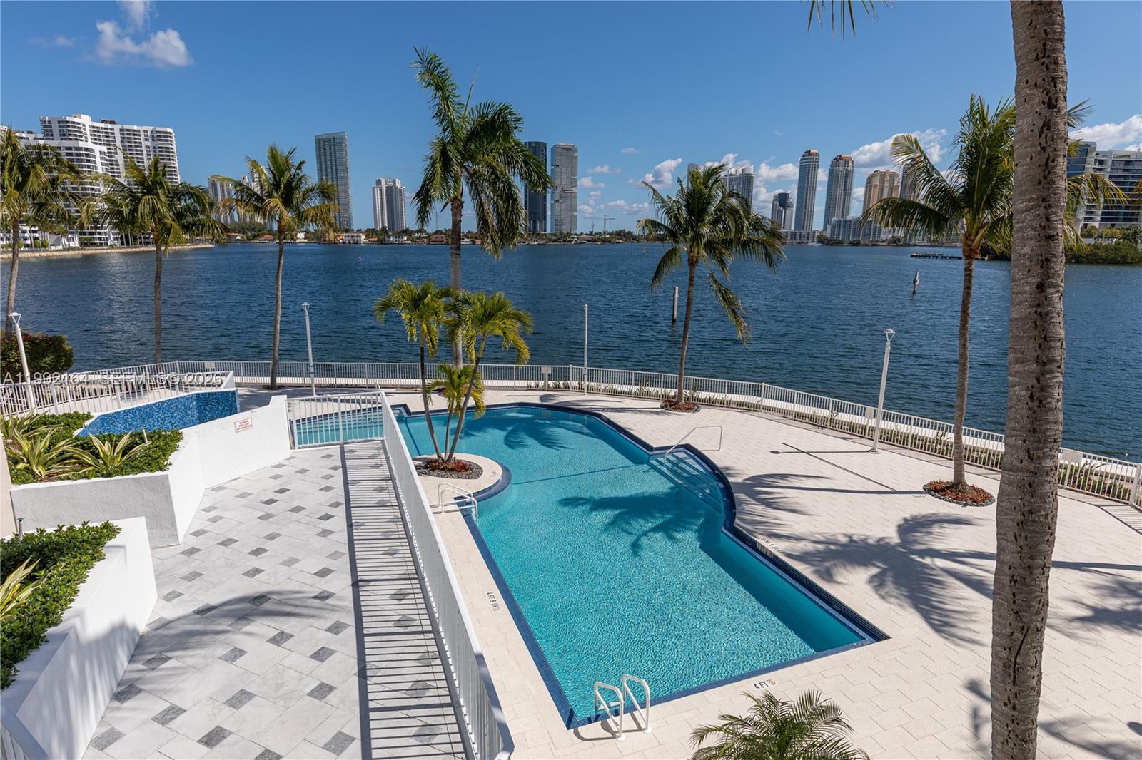 3370 NE 190th St # 2007