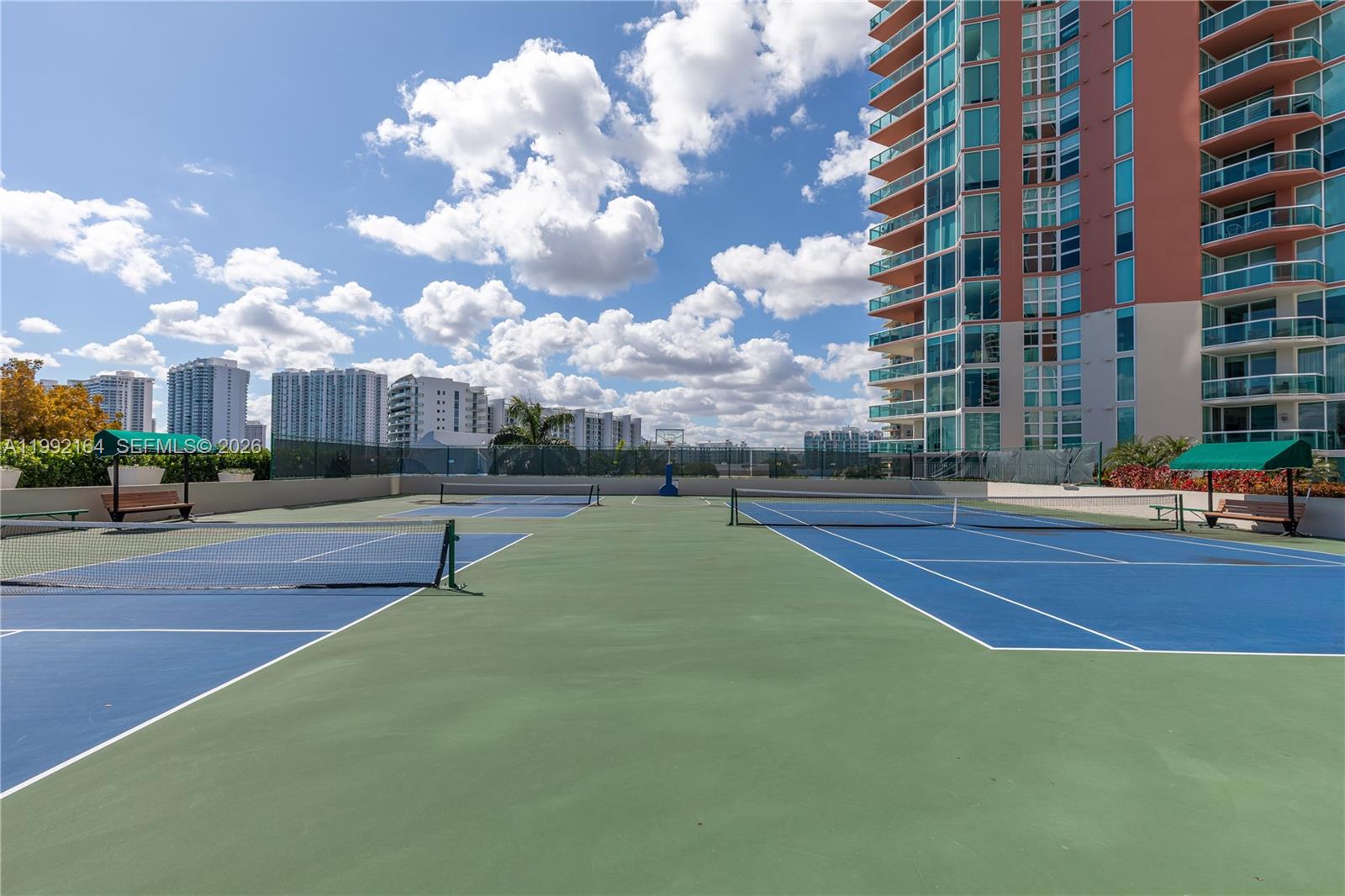 3370 NE 190th St # 2007