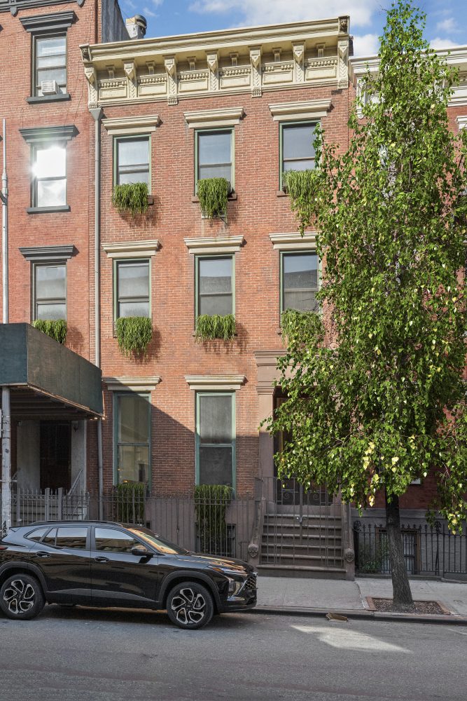 331 W 18TH Street