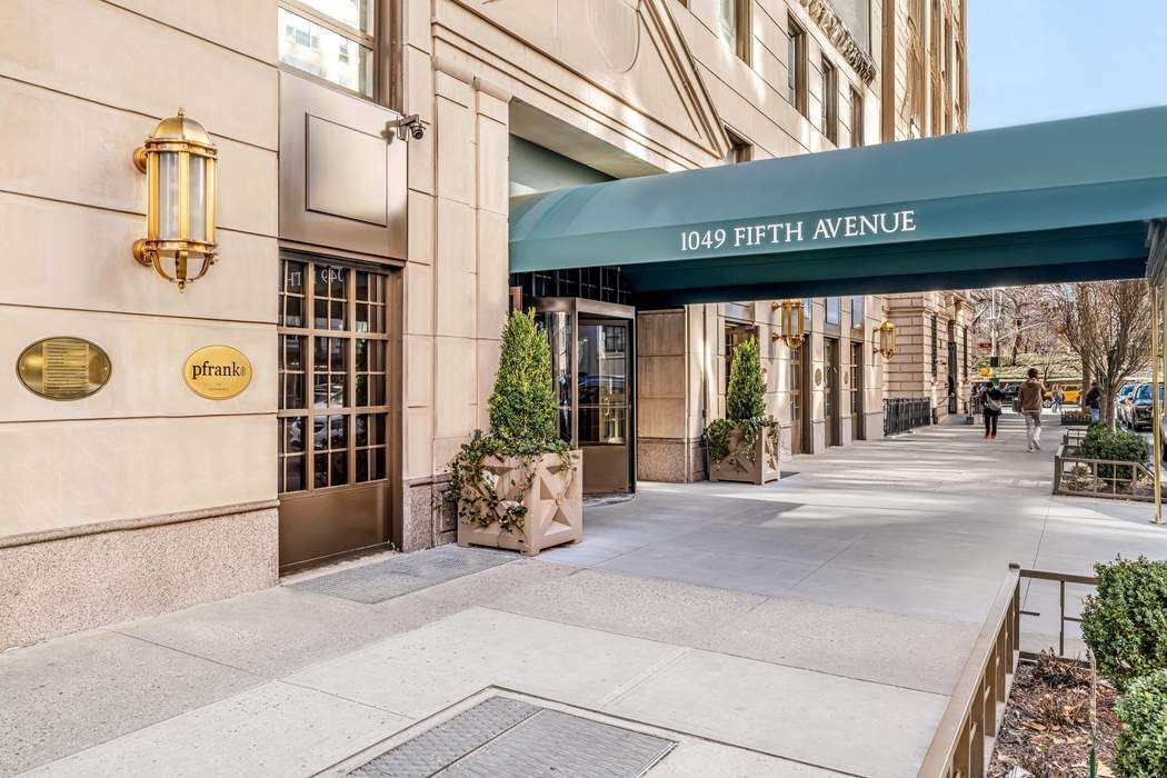 1049 Fifth Avenue 10B