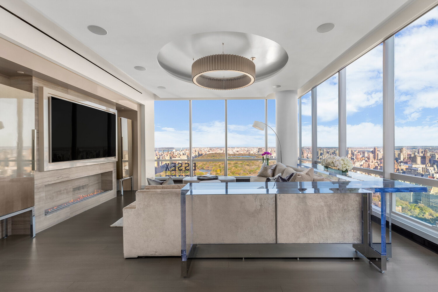 157 W 57TH Street 53B
