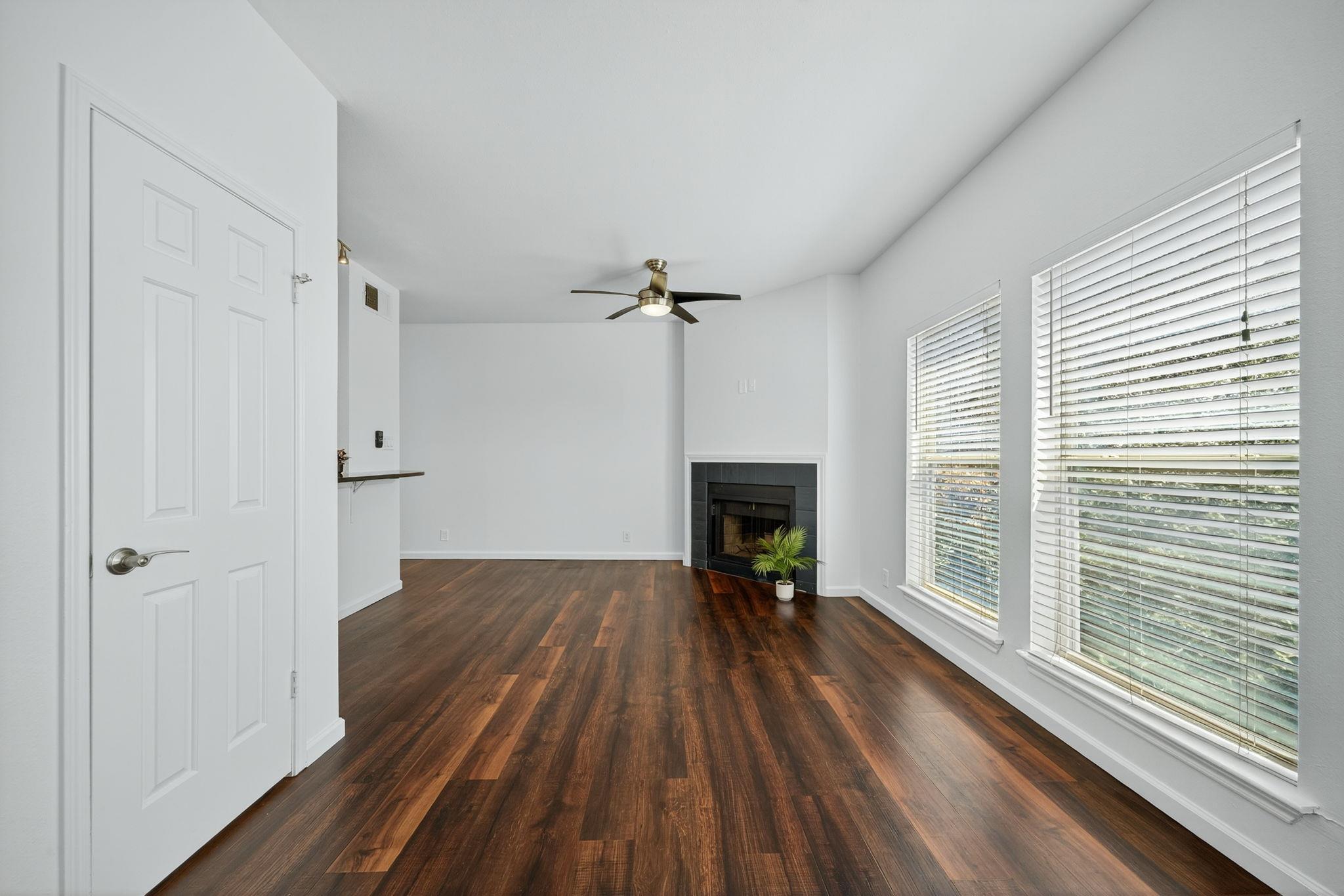 2414 Longview ST # 307