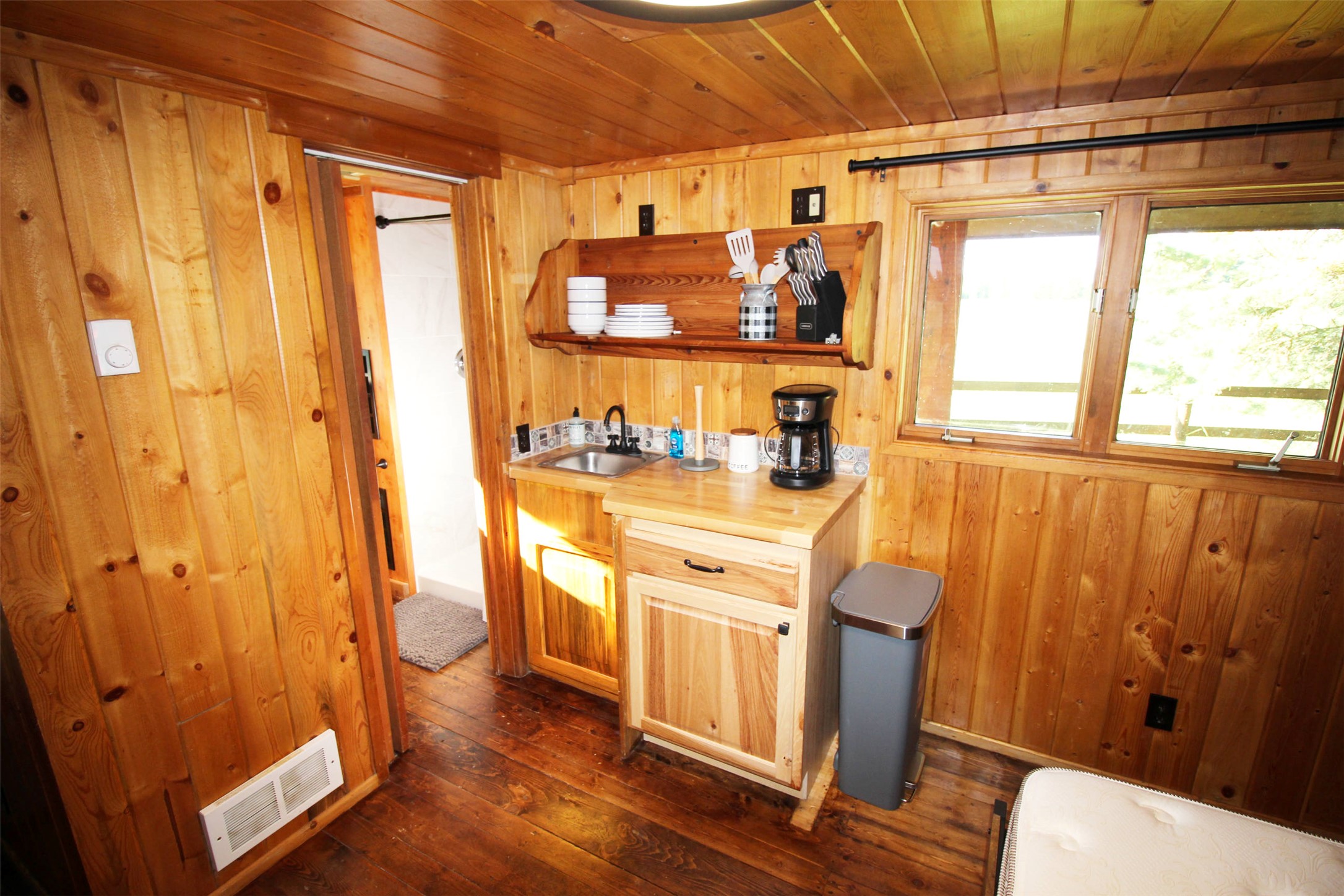 4395 Us Highway 93 W