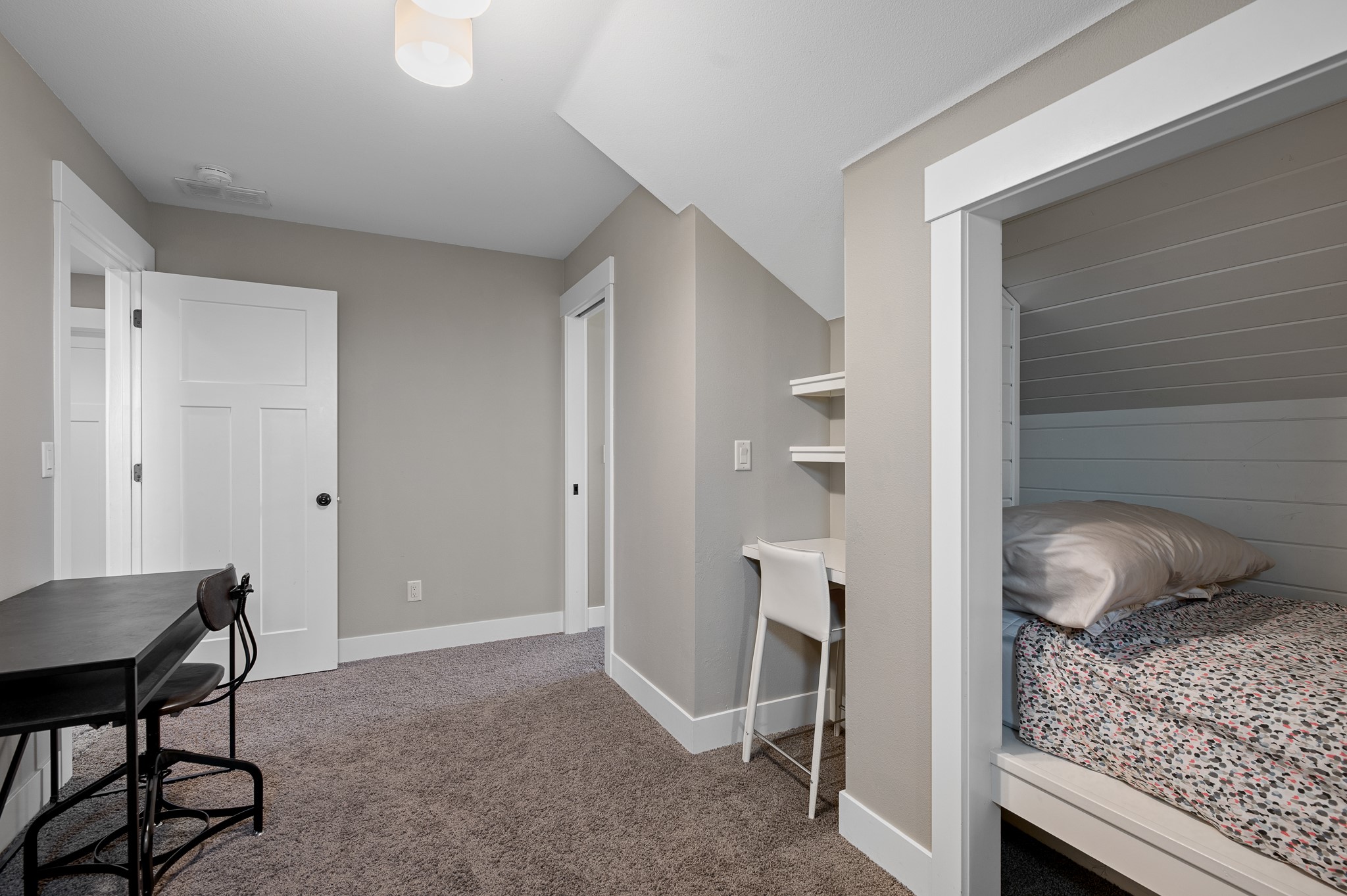 1221 Majestic View Lane