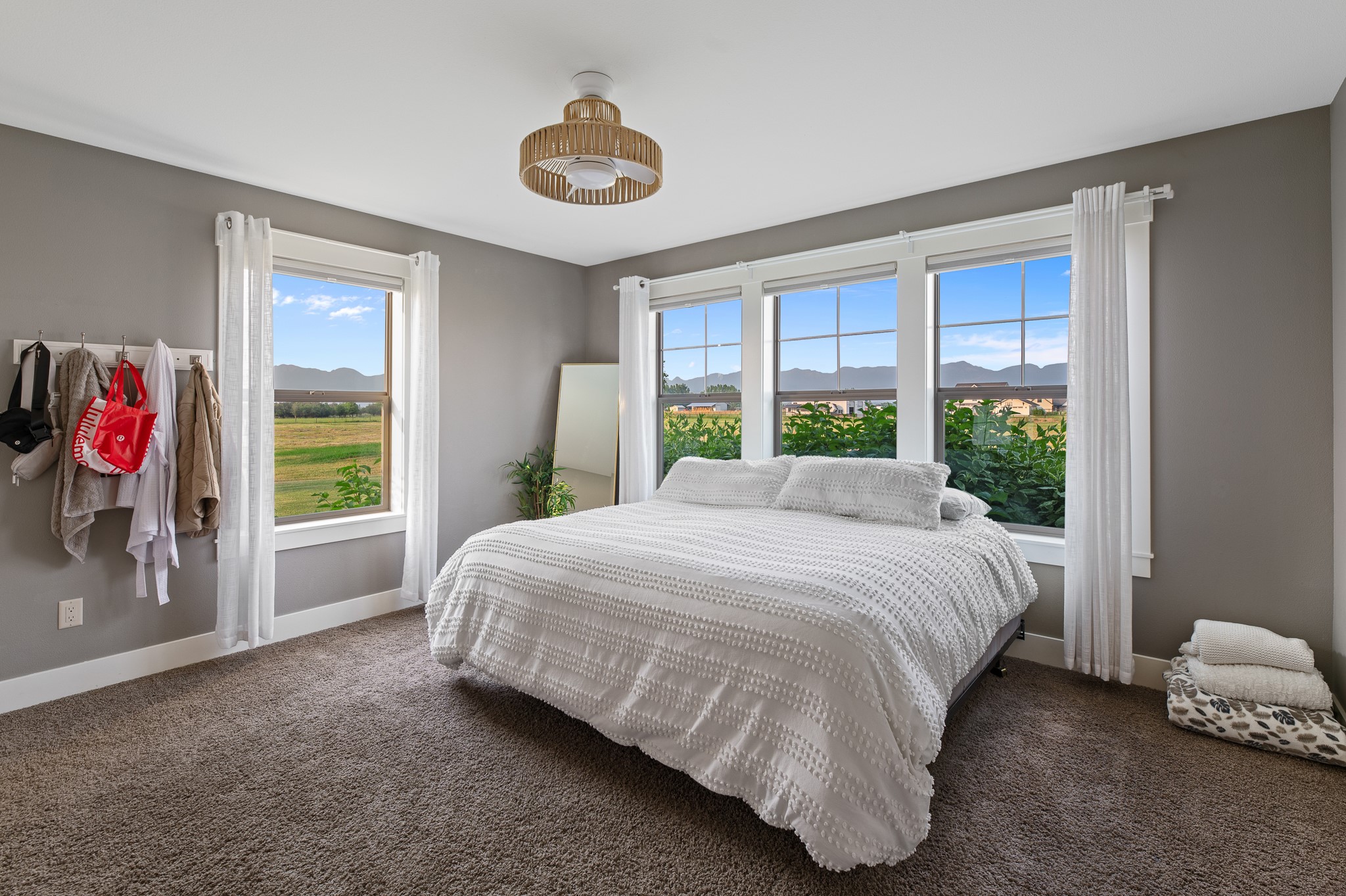 1221 Majestic View Lane