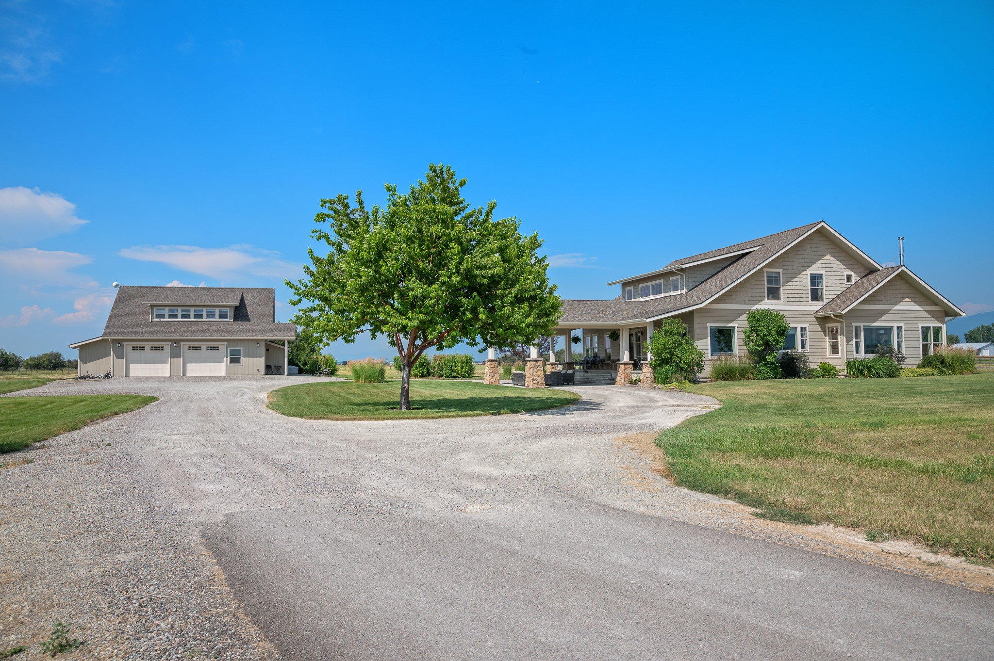 1221 Majestic View Lane