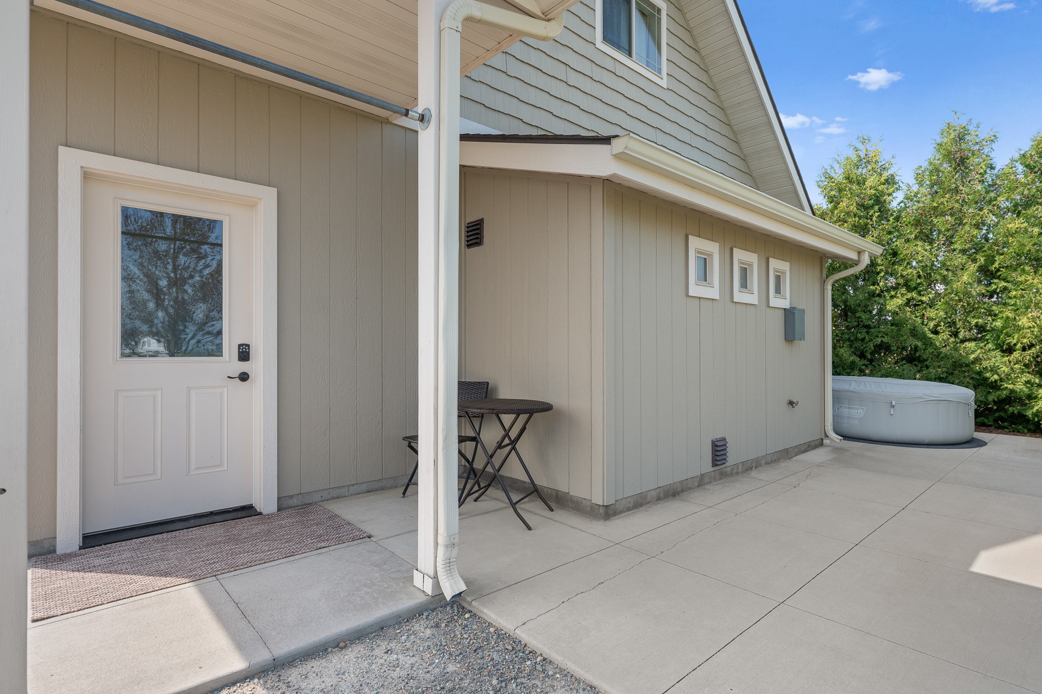 1221 Majestic View Lane