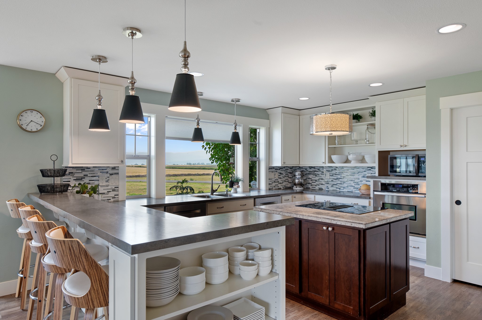 1221 Majestic View Lane