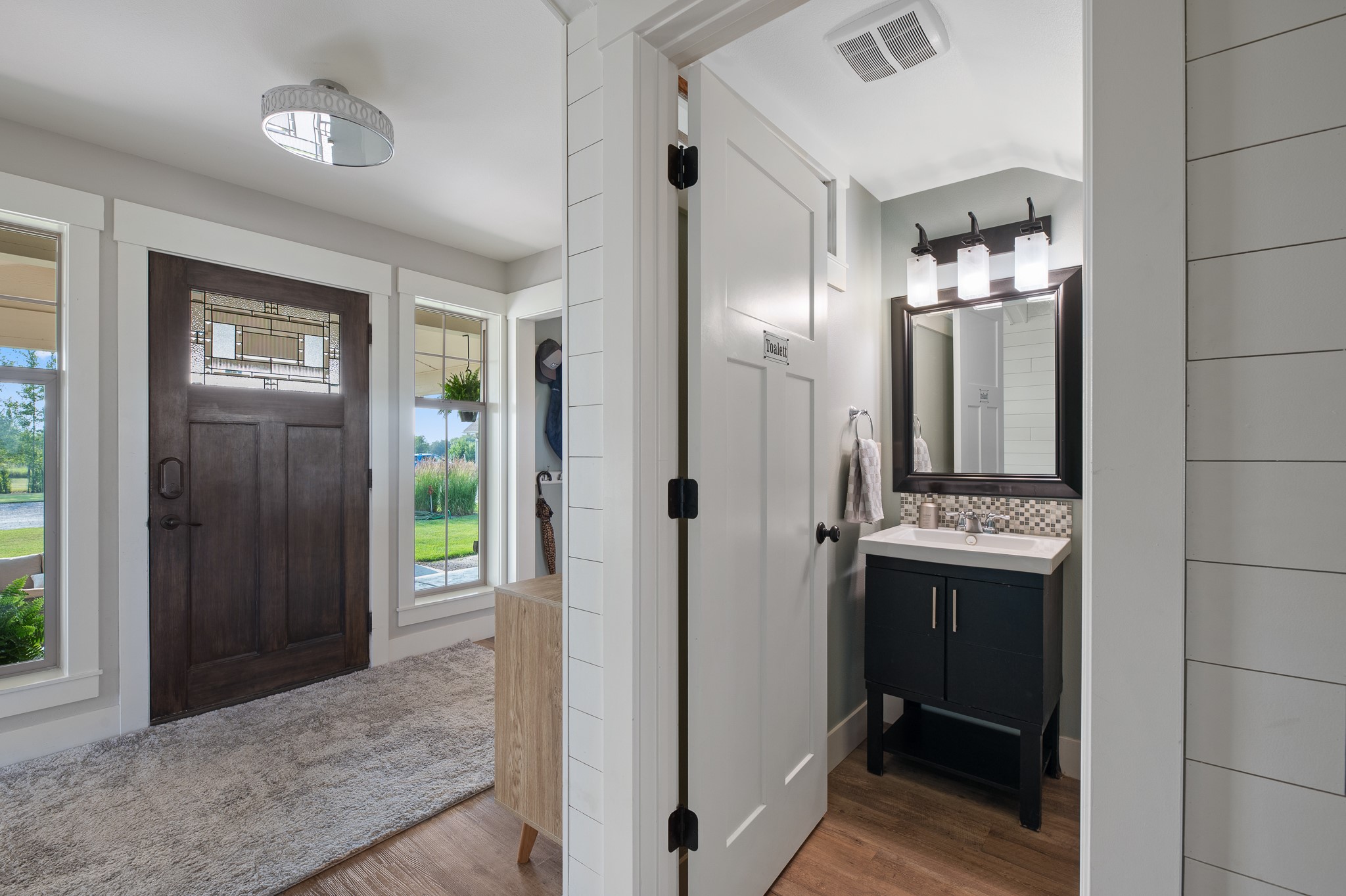 1221 Majestic View Lane
