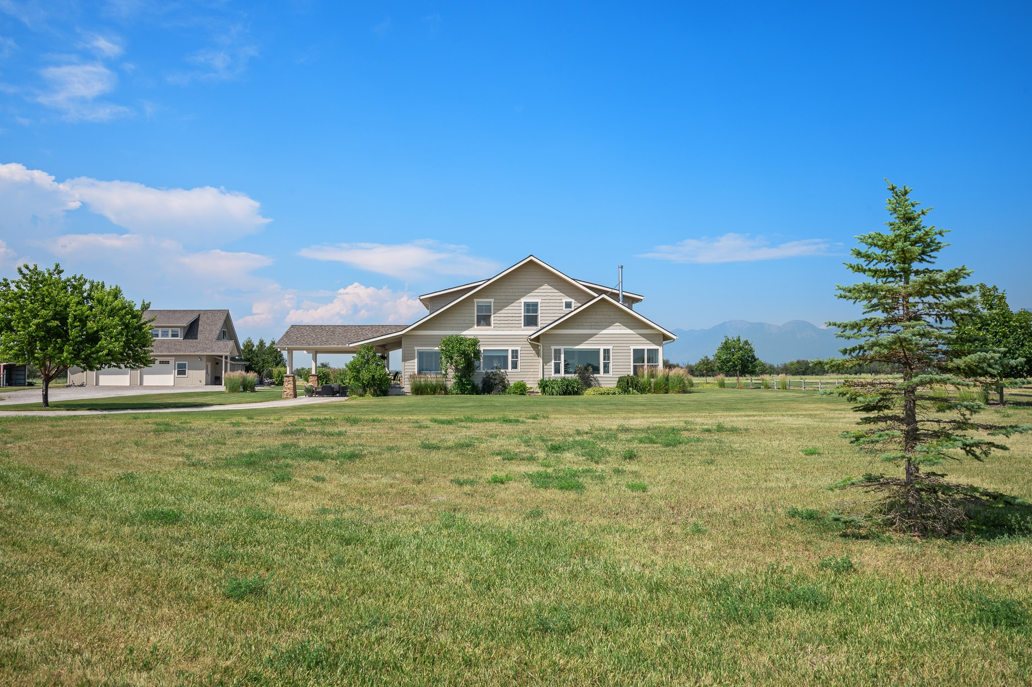 1221 Majestic View Lane