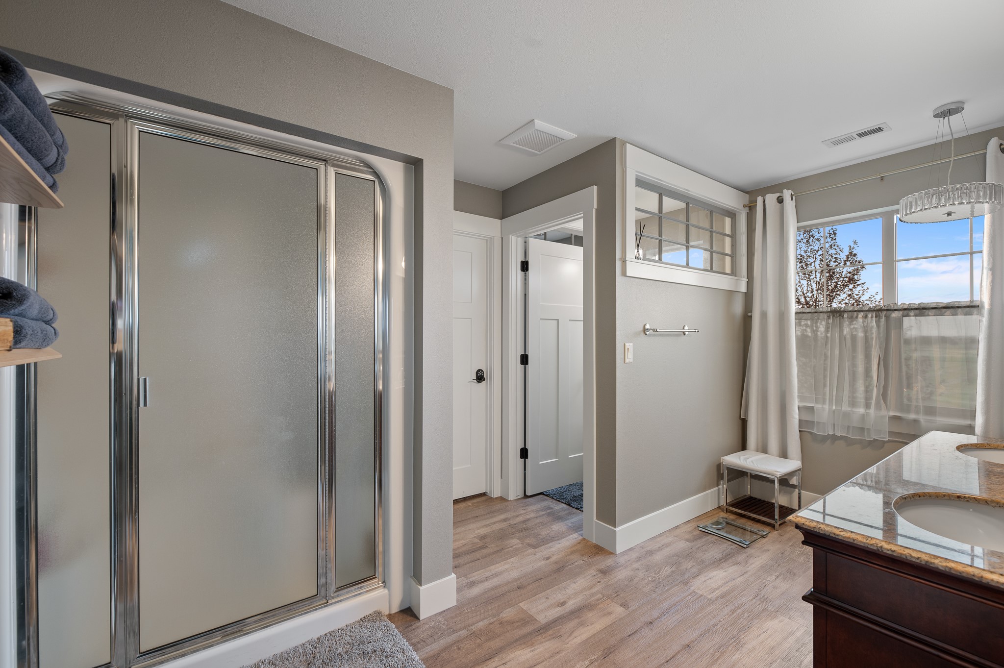 1221 Majestic View Lane