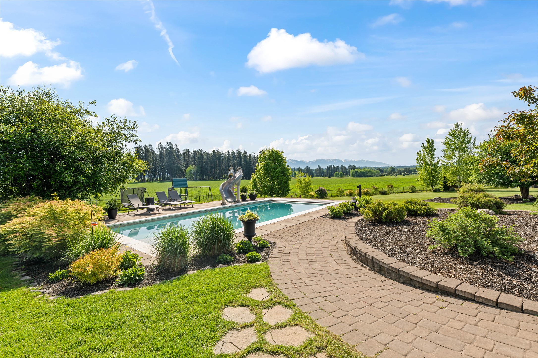 1683 Foxtail Drive