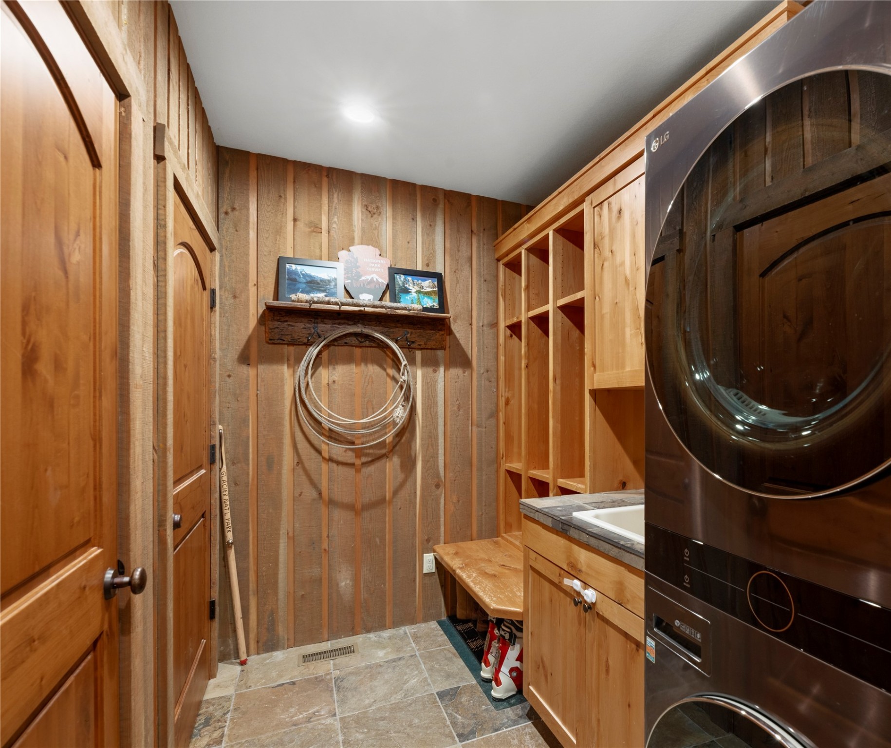 3813 Tamarack Avenue B