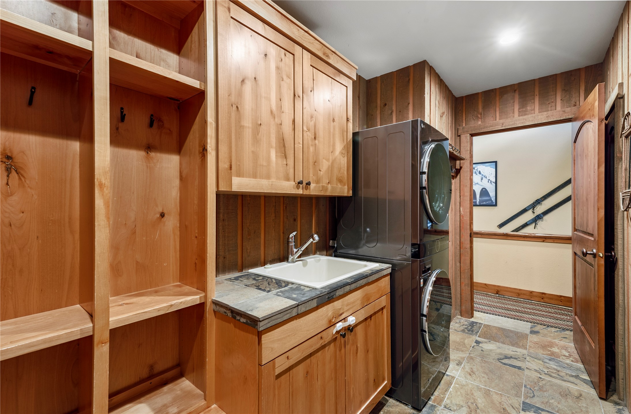 3813 Tamarack Avenue B