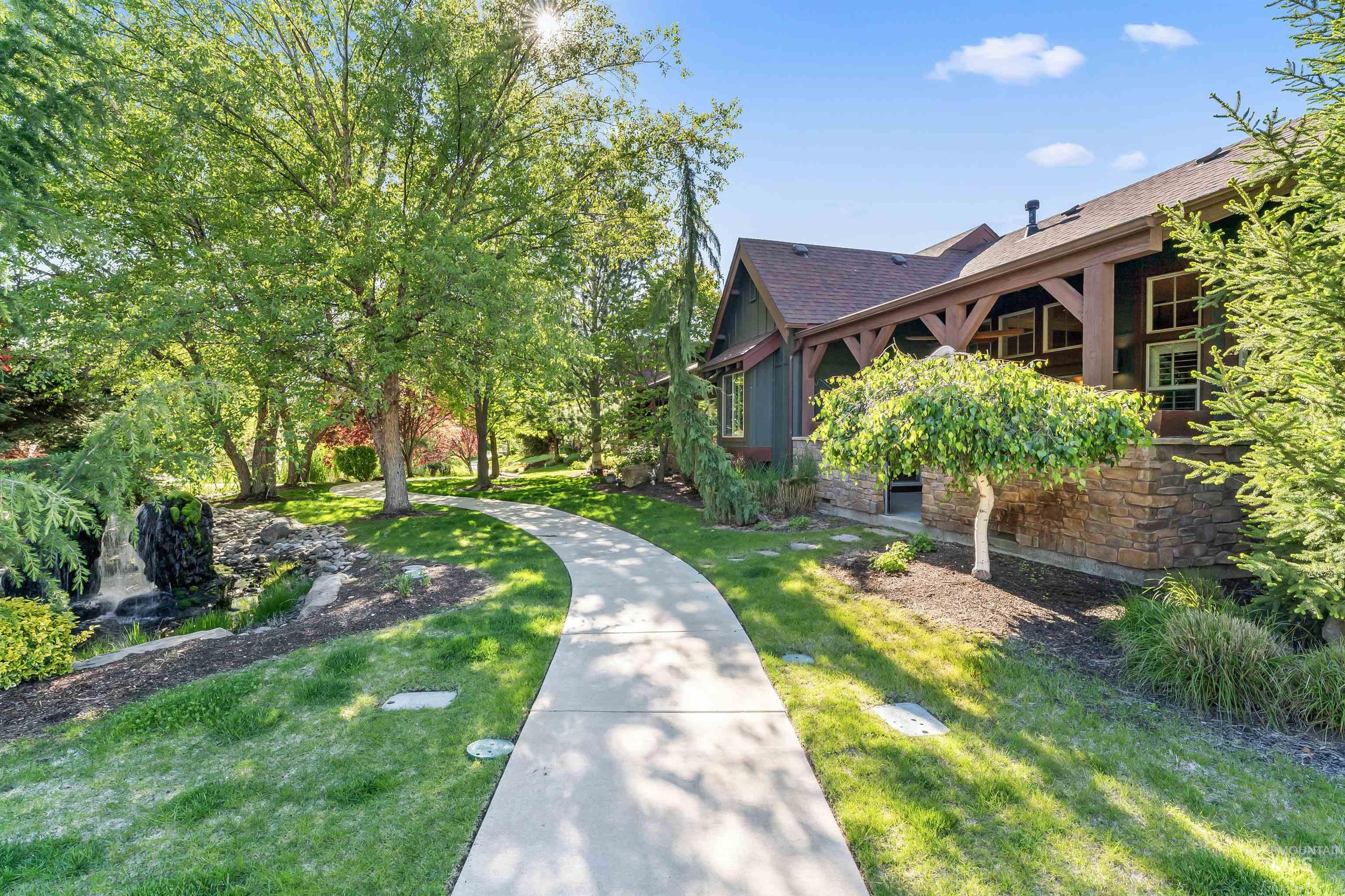 9641 W Sultana