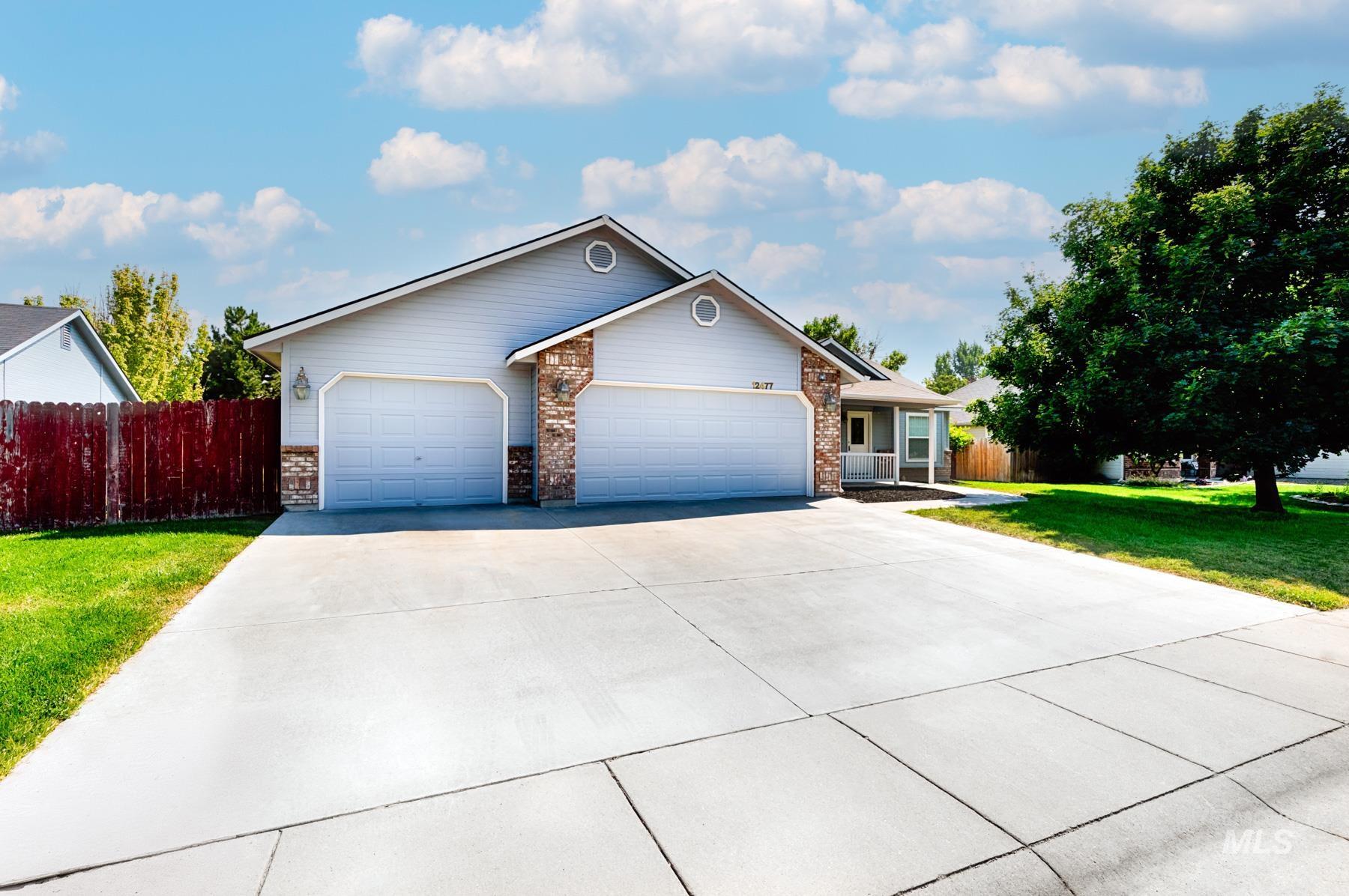 12477 W Highlander