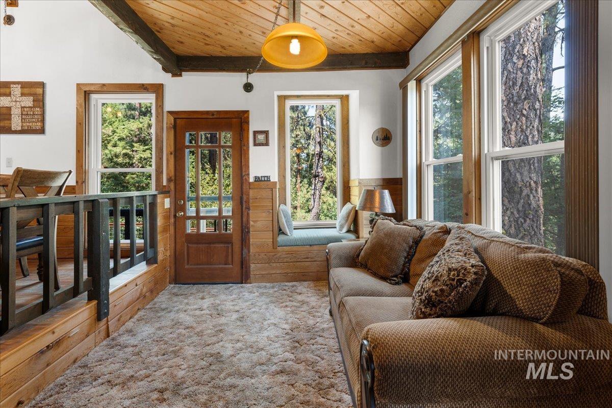 79 Rainbow Ridge