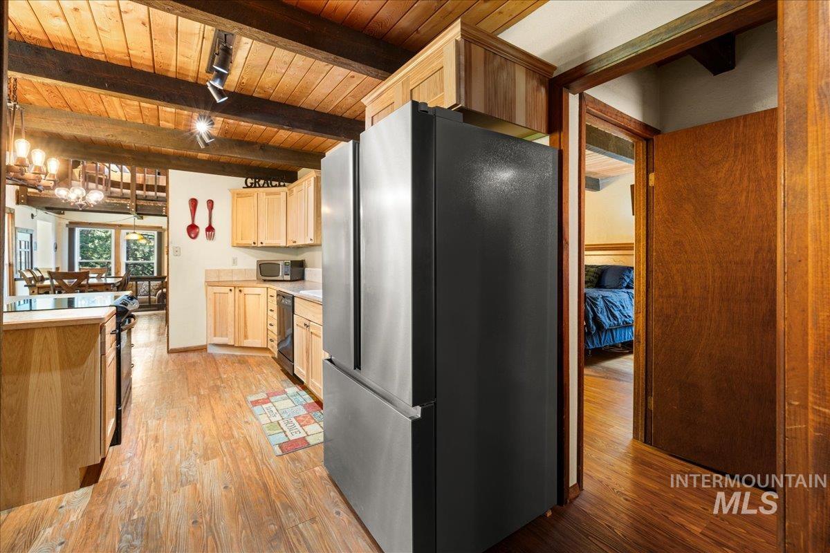 79 Rainbow Ridge