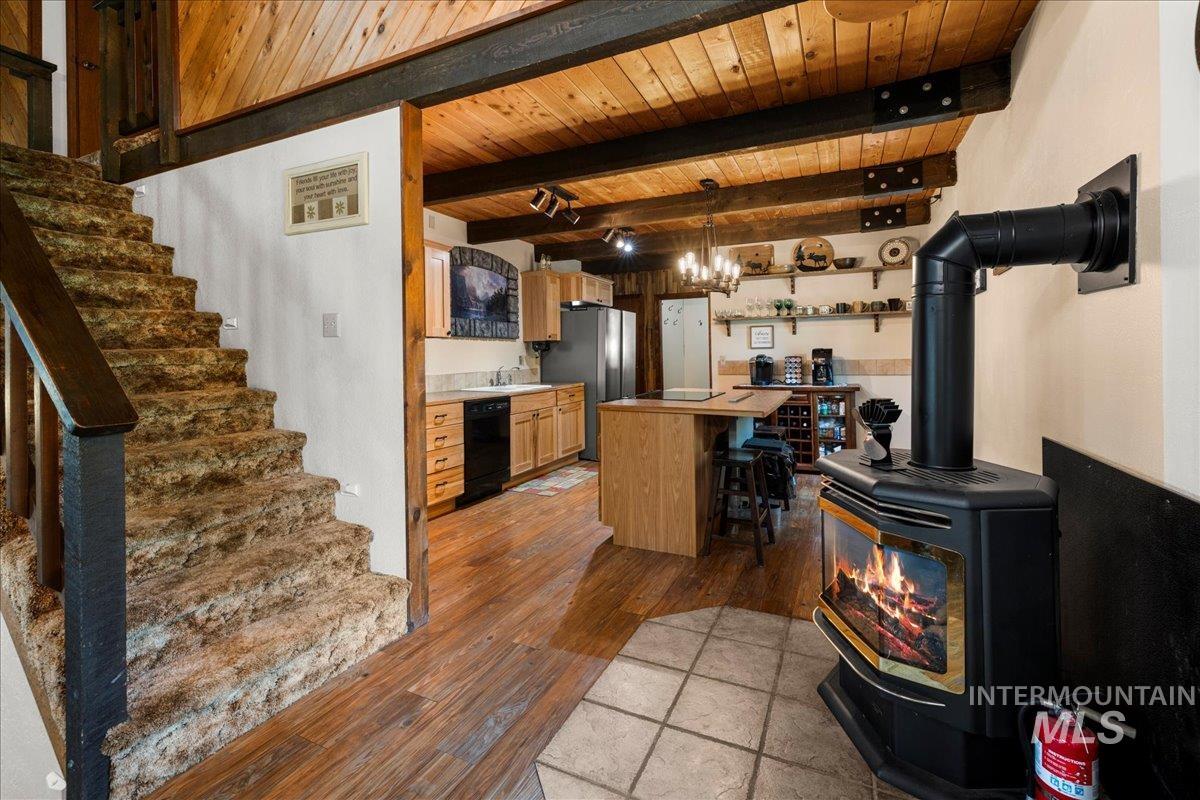 79 Rainbow Ridge