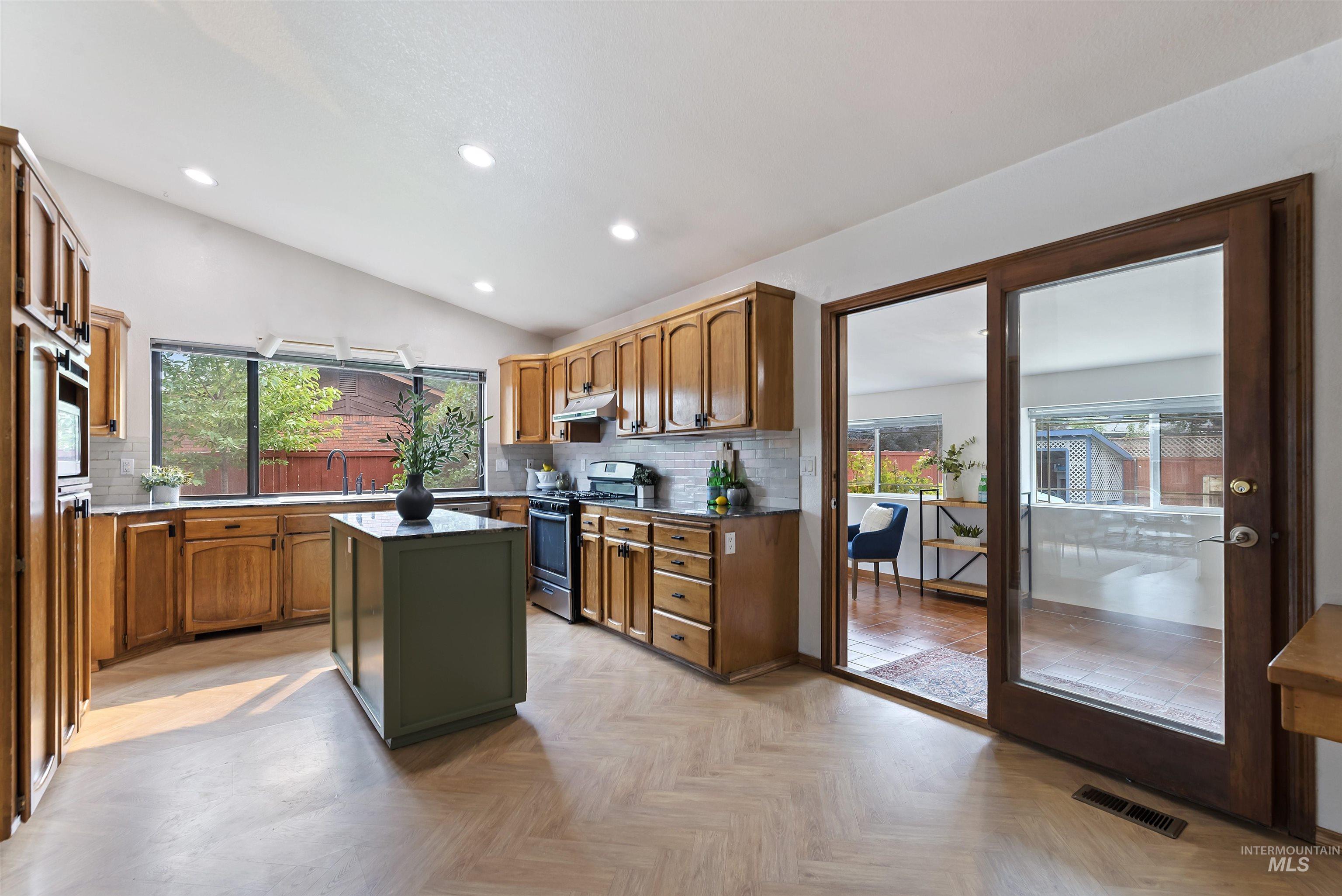8965 W Brookview Drive
