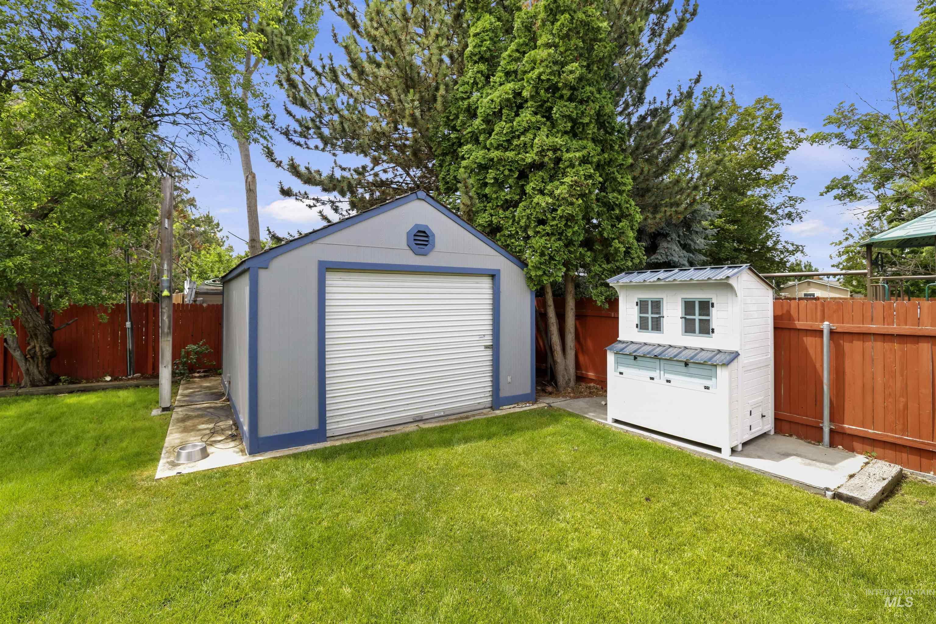 8965 W Brookview Drive
