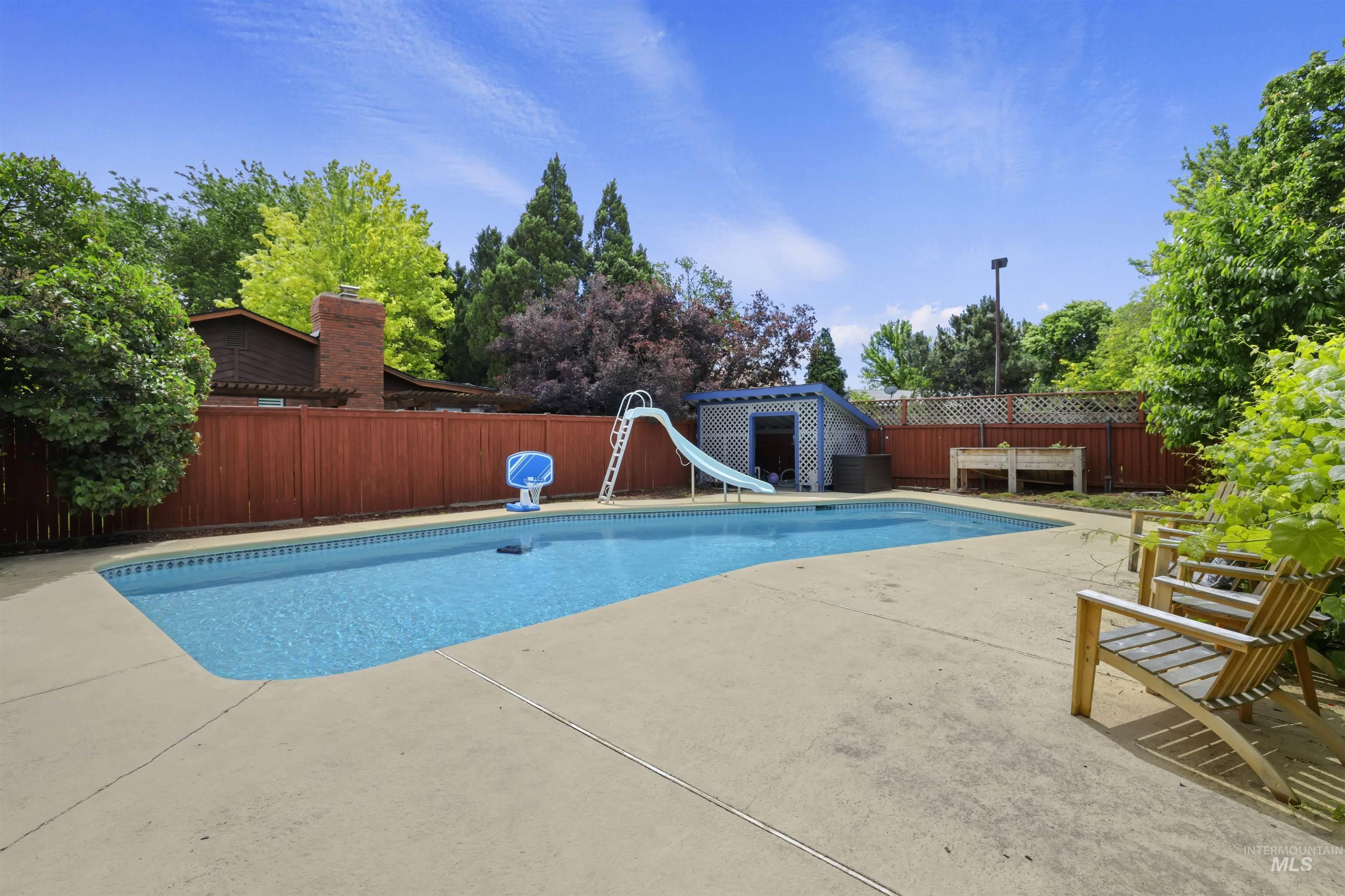 8965 W Brookview Drive
