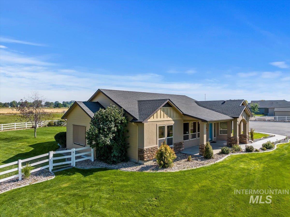 6718 E Brindle Point Dr