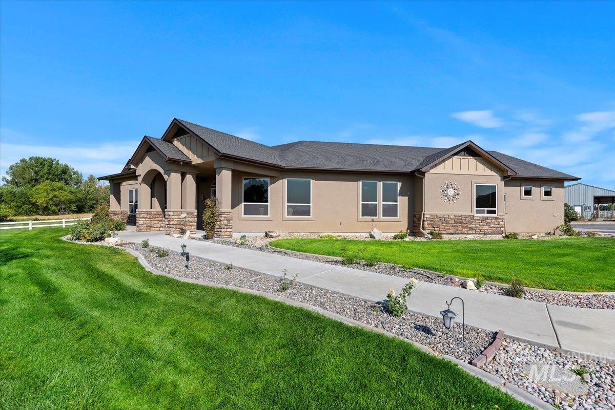 6718 E Brindle Point Dr