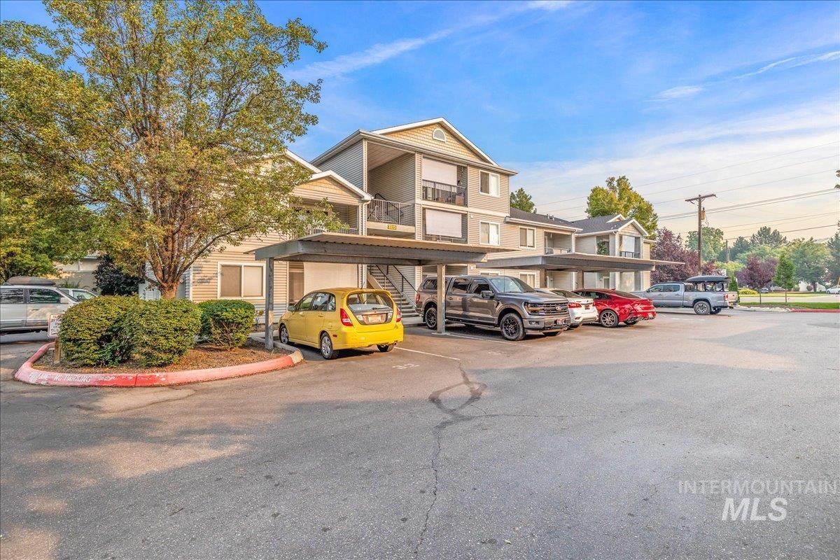 3323 N Lakeharbor Ln Unit: 201