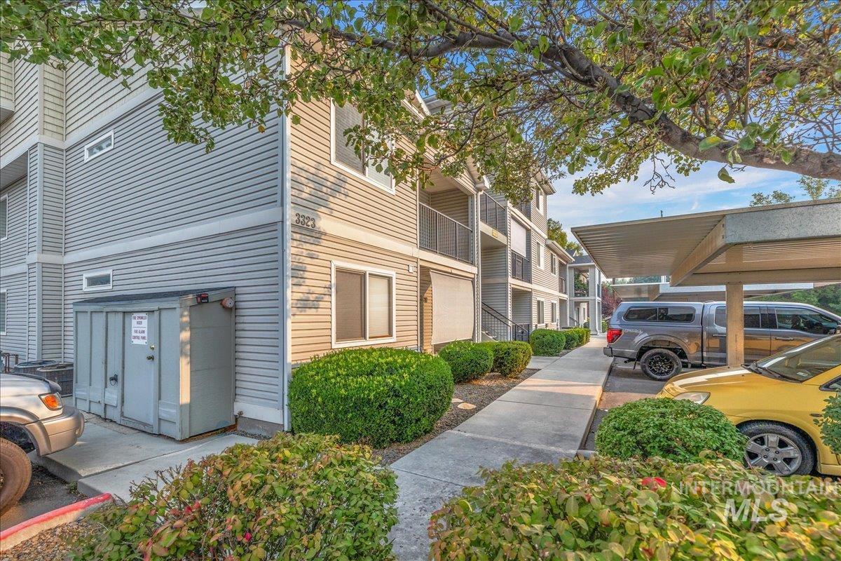 3323 N Lakeharbor Ln Unit: 201
