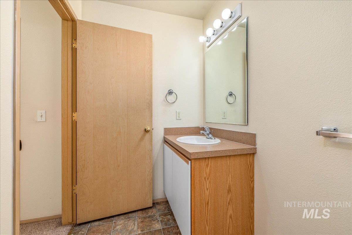 3323 N Lakeharbor Ln Unit: 201