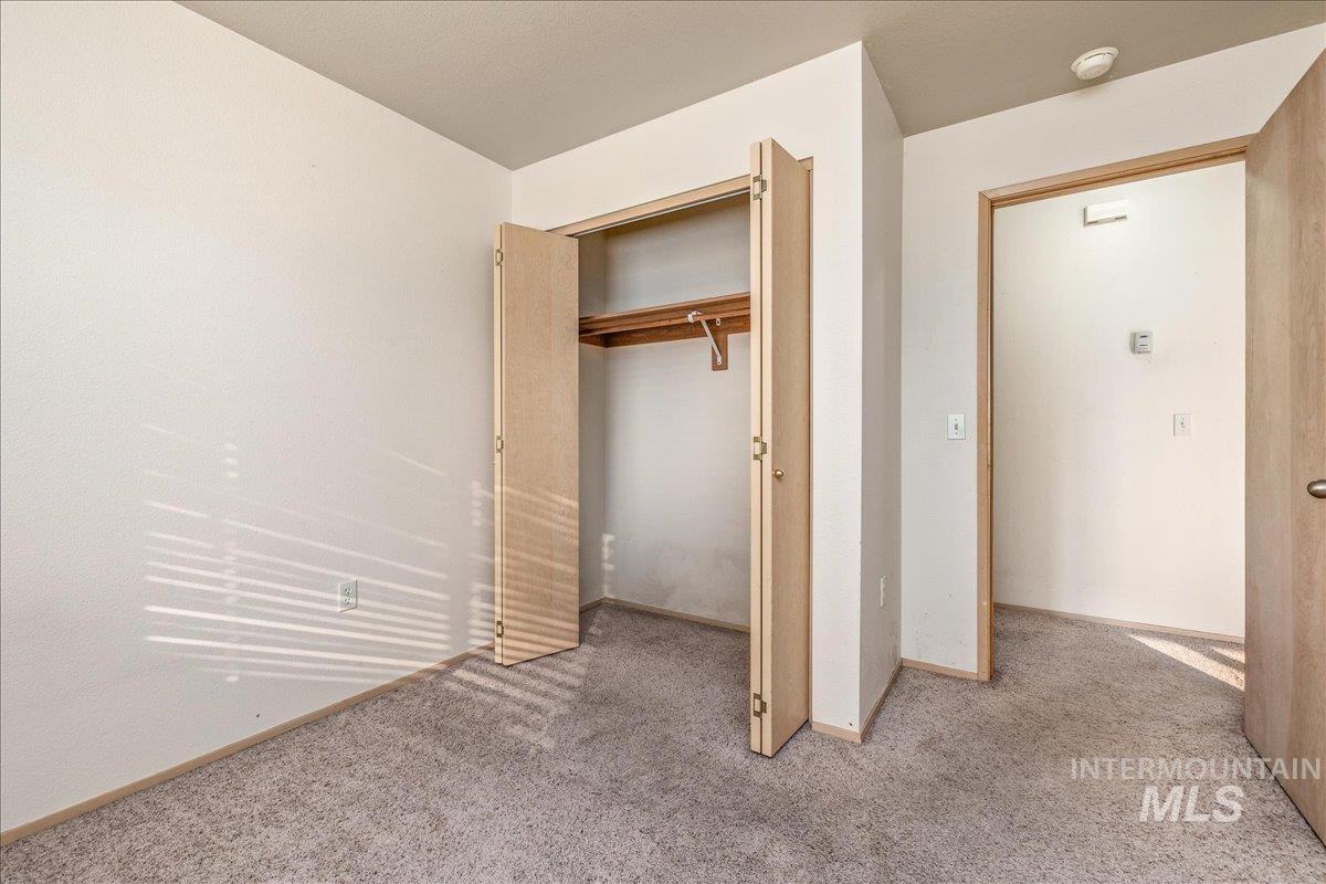 3323 N Lakeharbor Ln Unit: 201