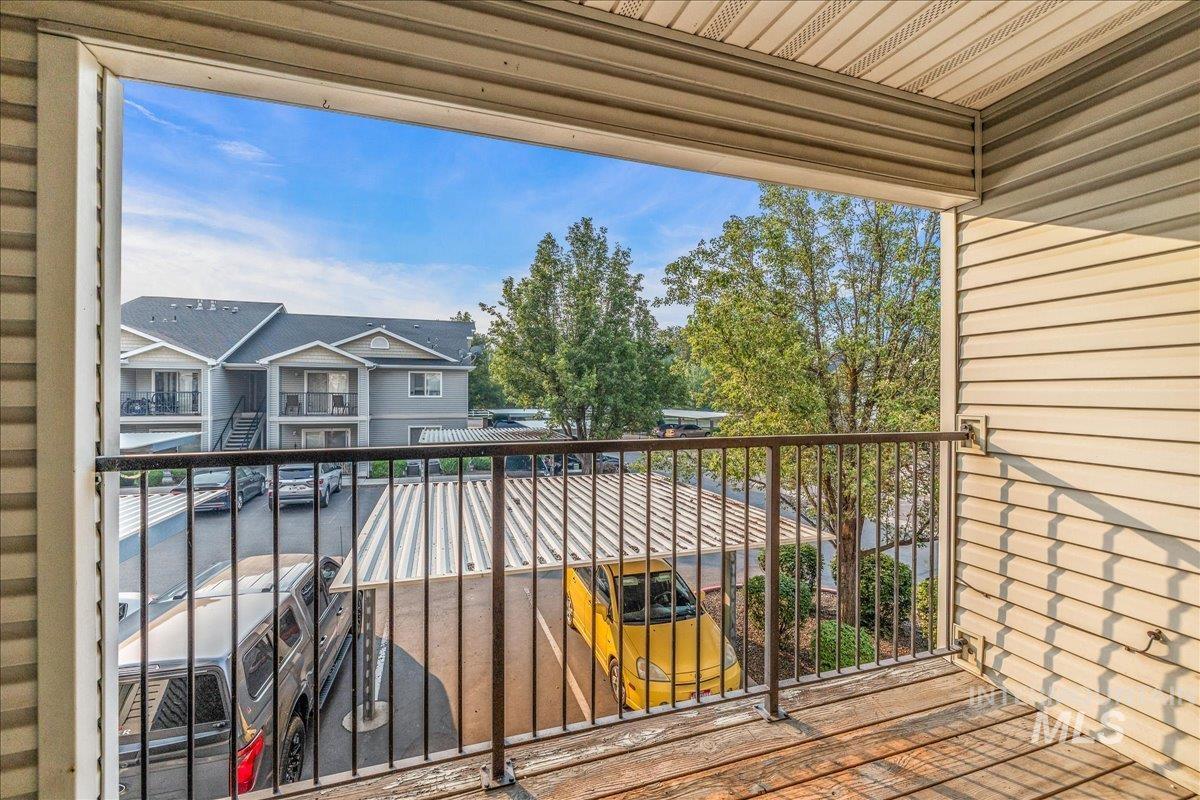 3323 N Lakeharbor Ln Unit: 201
