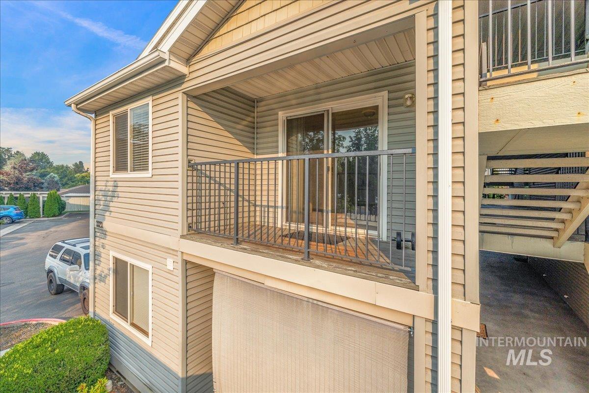 3323 N Lakeharbor Ln Unit: 201