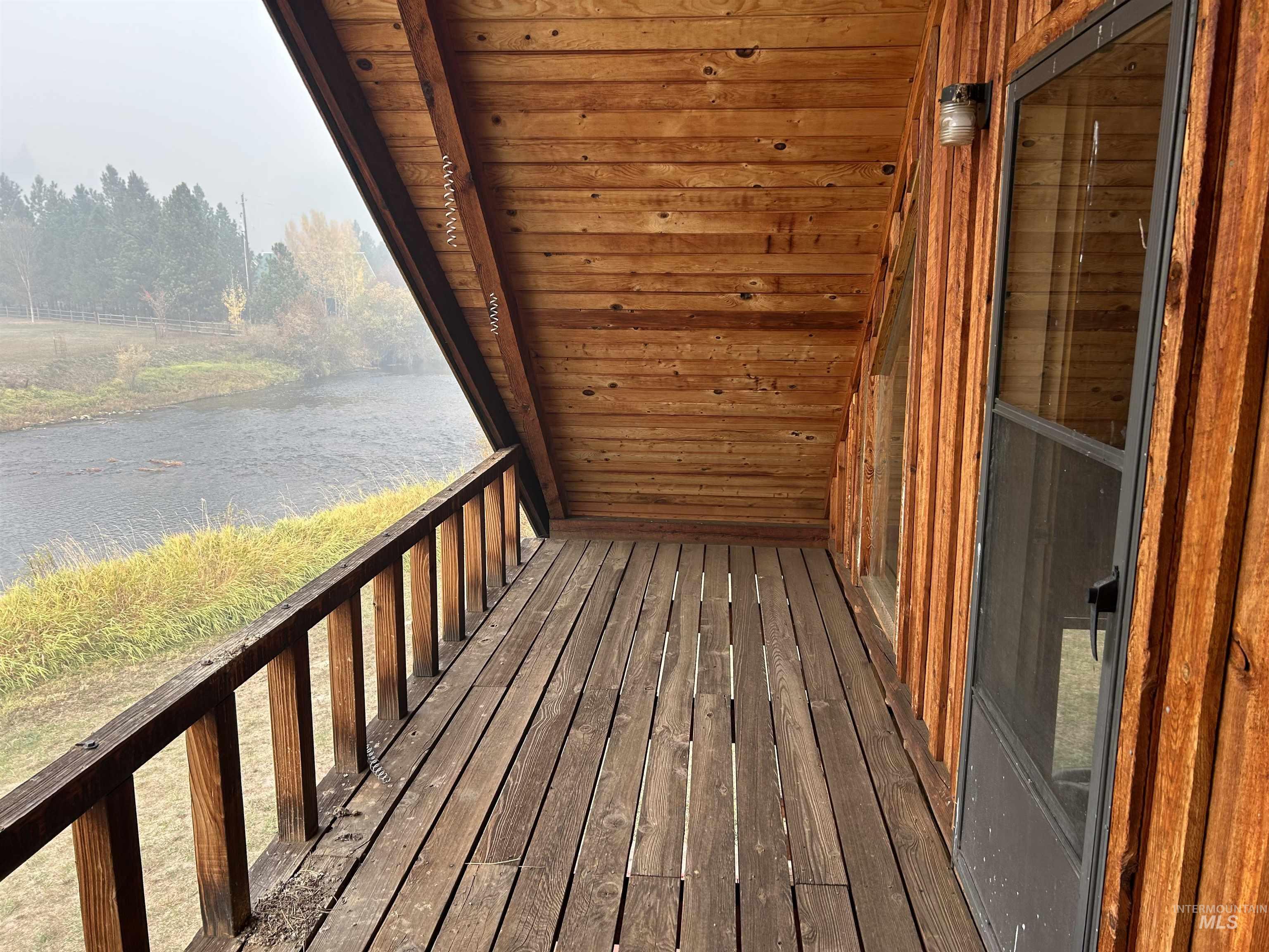 20 River Meadow