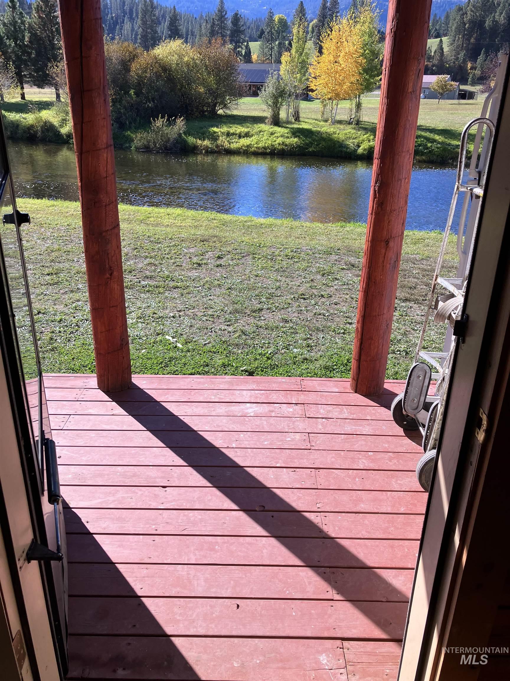 20 River Meadow