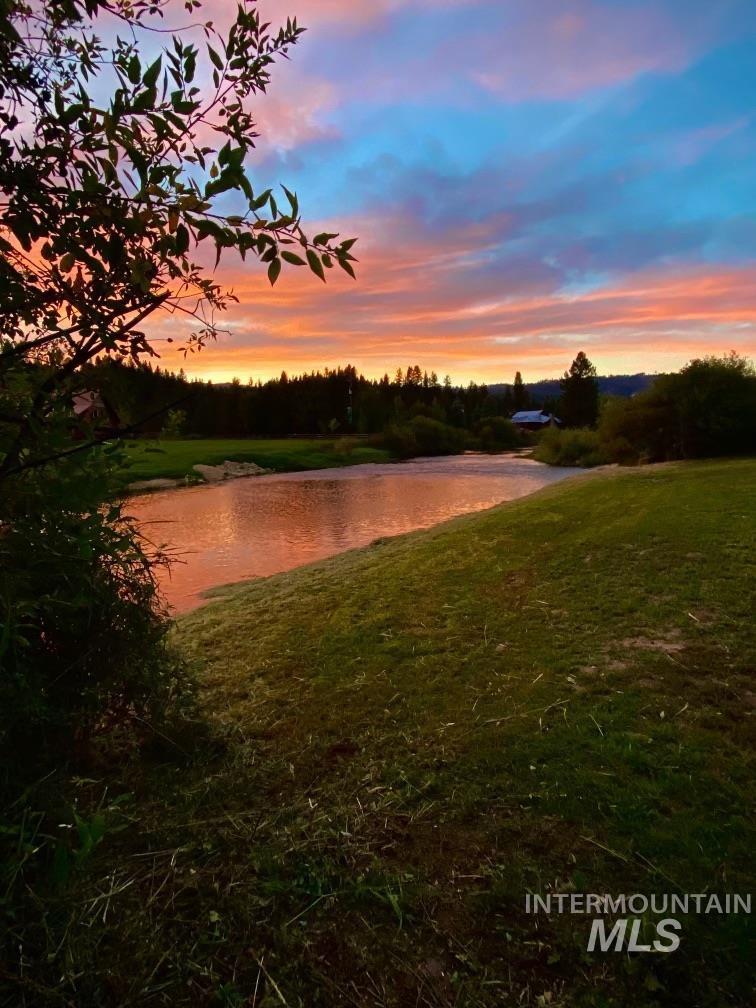 20 River Meadow