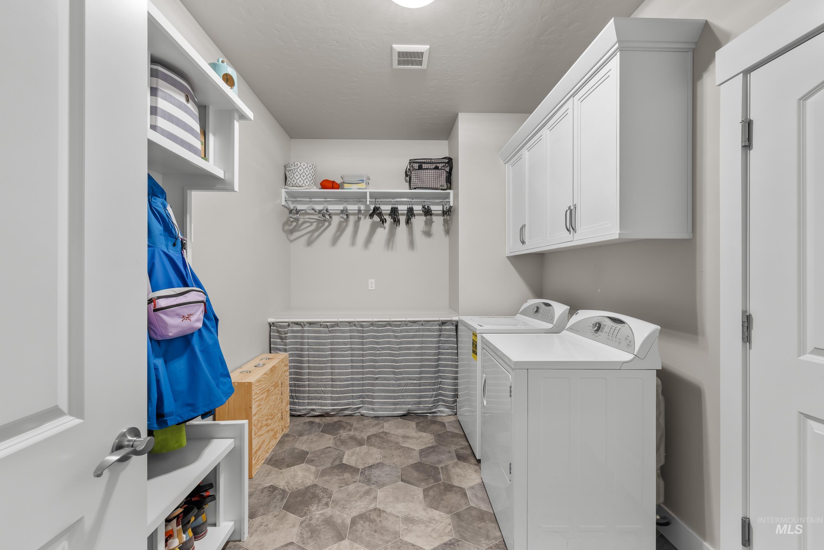2694 E Copper Point St.